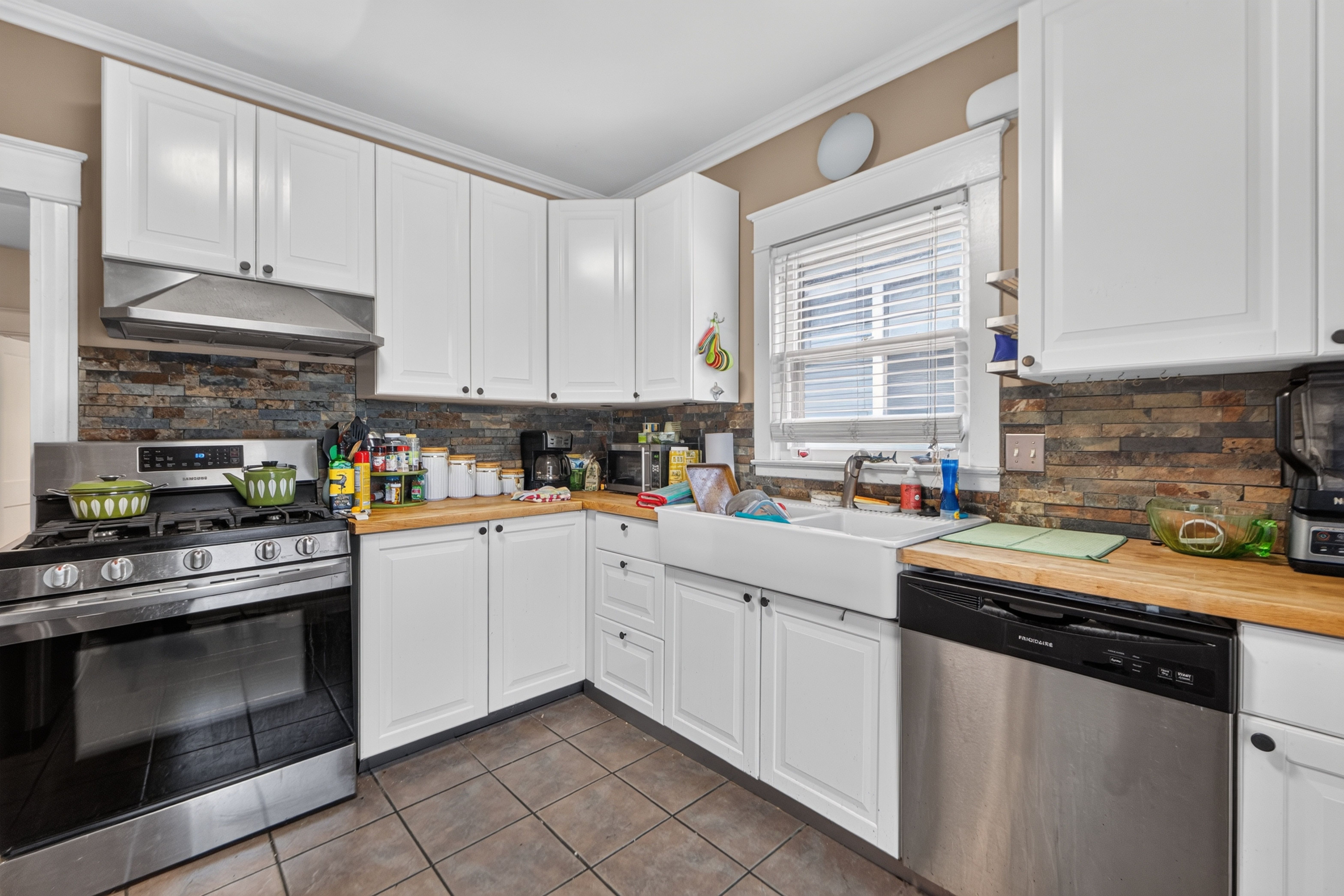  4232 Campbell Street, Kansas City, MO 64110 - 物件實景