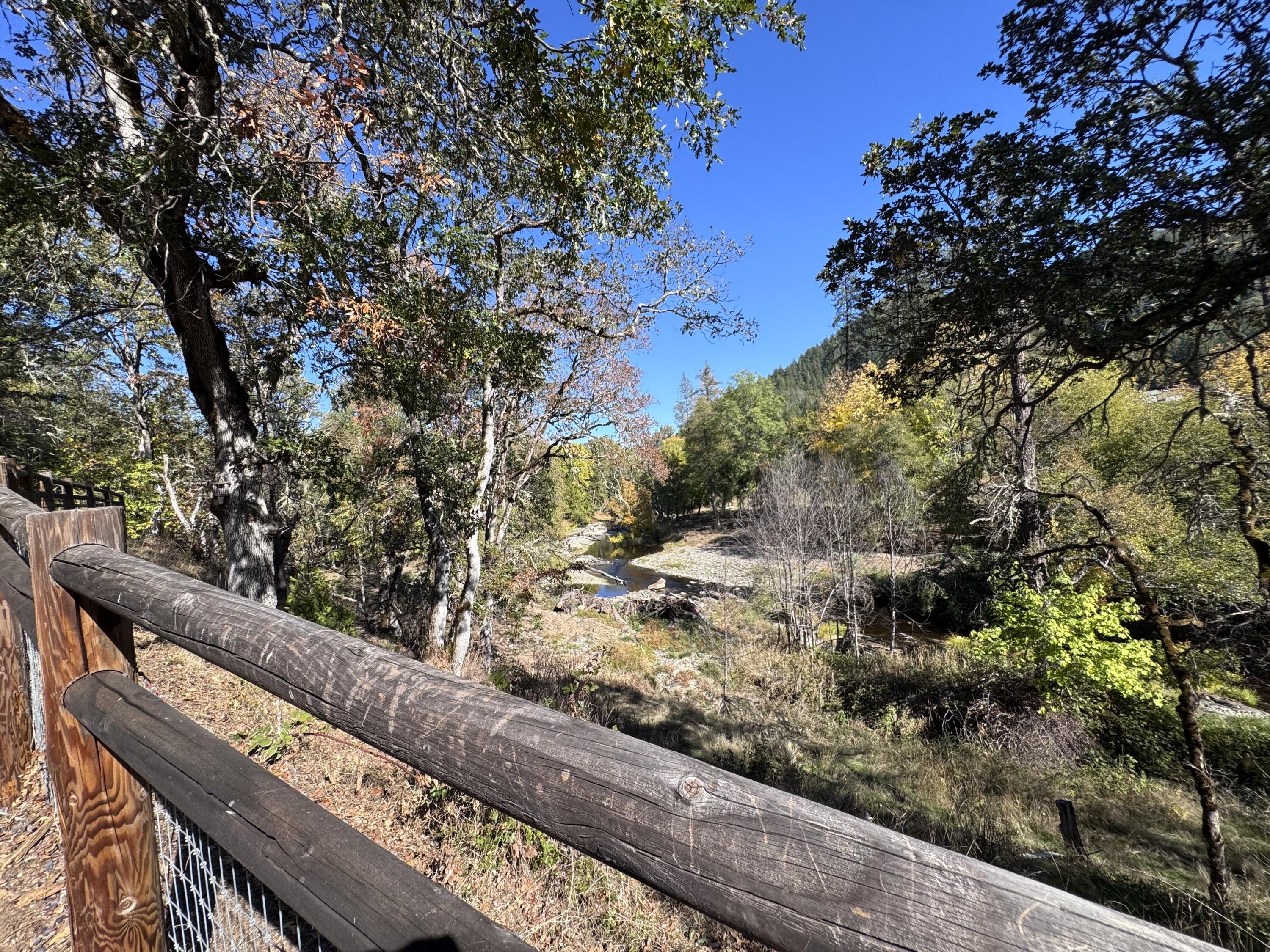 Rogue River, Oregon, 97537, United States, 3 Bedrooms Bedrooms, ,4 BathroomsBathrooms,Residential,For Sale,1982617