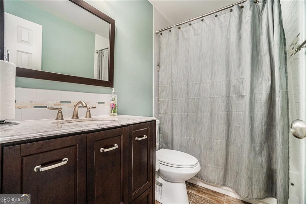 Mableton, Georgia, 30126, United States, 5 Bedrooms Bedrooms, ,4 BathroomsBathrooms,Residential,For Sale,2002296