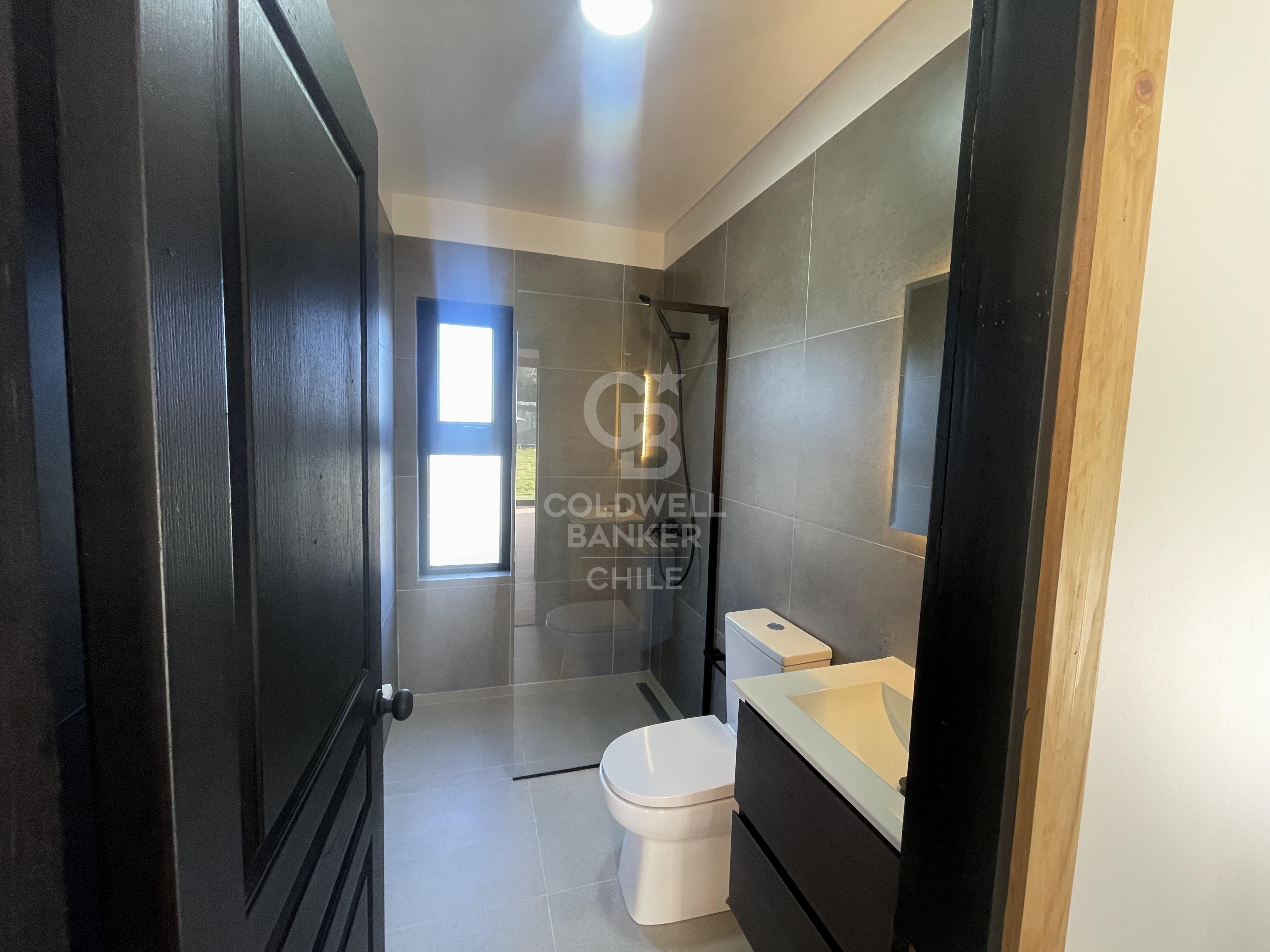 Puerto Montt, Chile, 3 Bedrooms Bedrooms, ,3 BathroomsBathrooms,Residential,For Sale,1850294