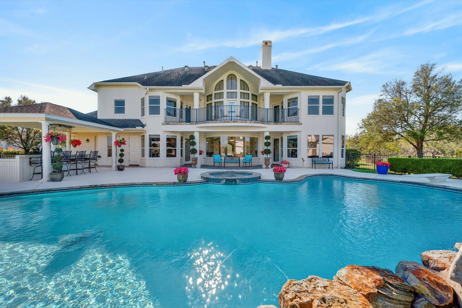  3622 River Forest Drive - 物件實景