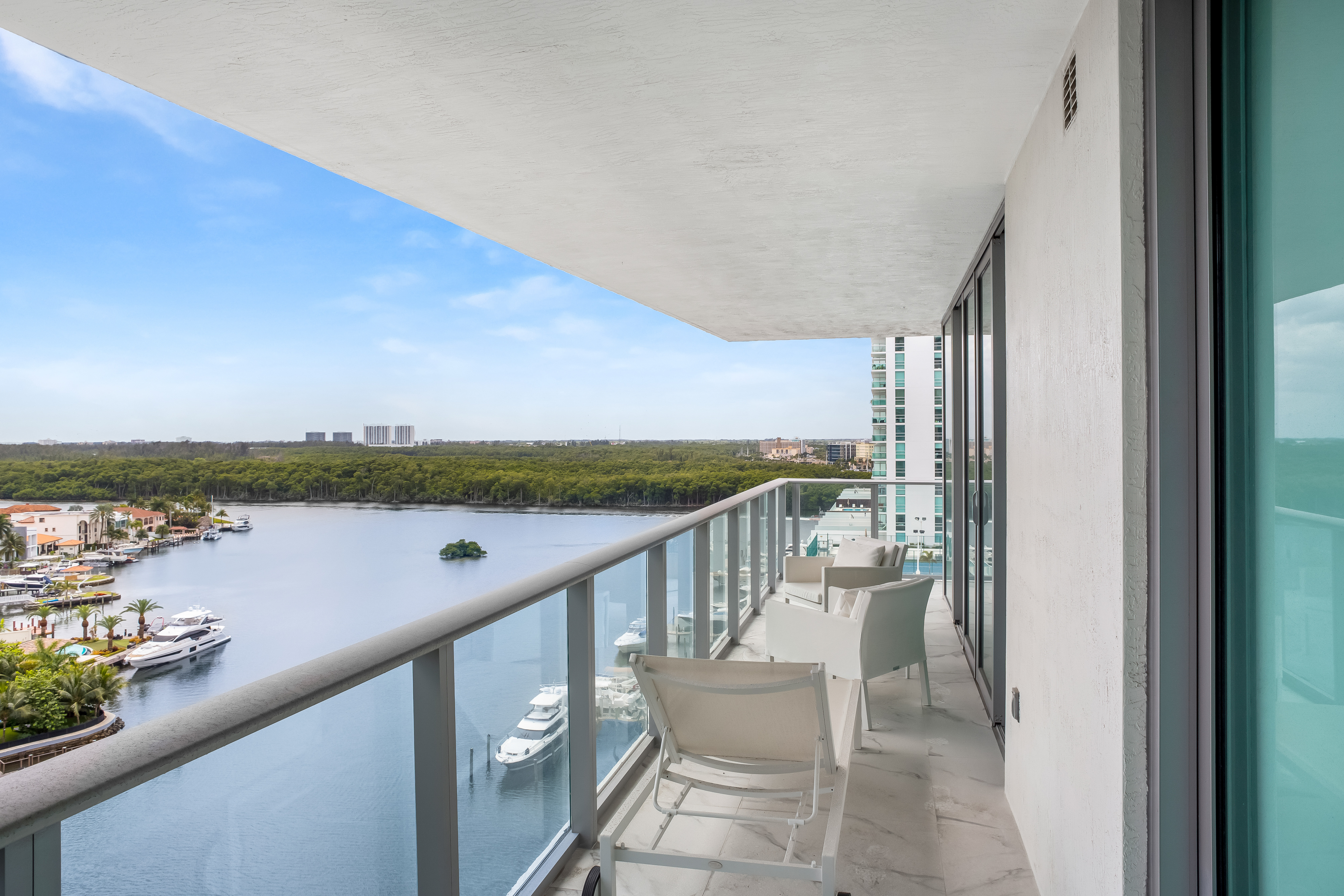  330 Sunny Isles Blvd, Sunny Isles Beach, FL, 33160 - 物件實景