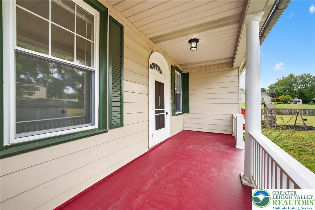 East Allen Twp, Pennsylvania, 18017, United States, 4 Bedrooms Bedrooms, ,2 BathroomsBathrooms,Residential,For Sale,1926367