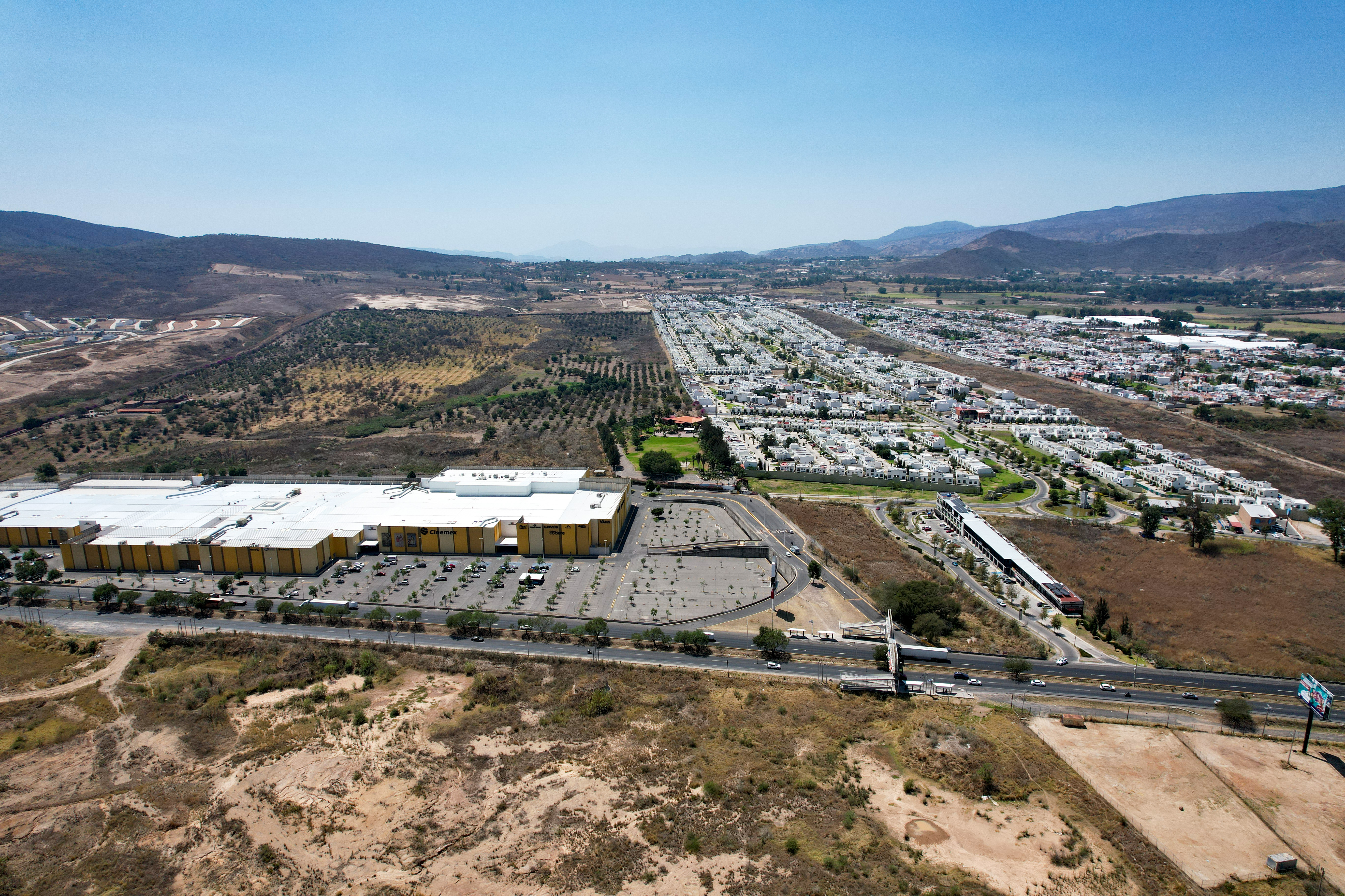  Terreno con alto potencial de desarrollo antes de las Plazas Outlet. San Agustín - 物件實景