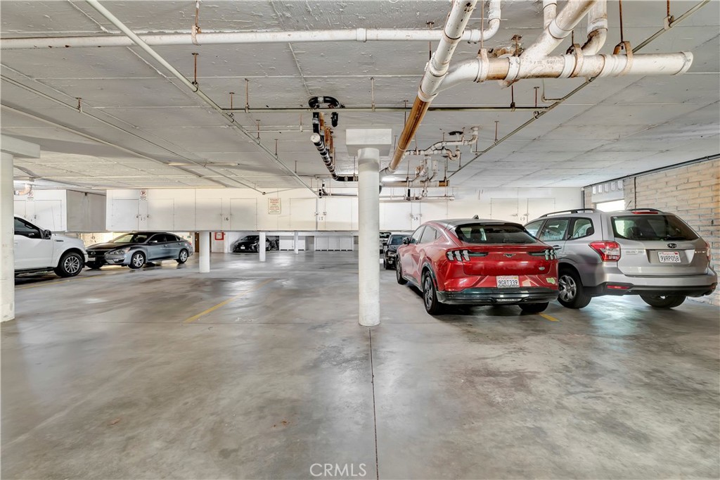 Long Beach, California, 90814, United States, 2 Bedrooms Bedrooms, ,1 BathroomBathrooms,Residential,For Sale,1989158