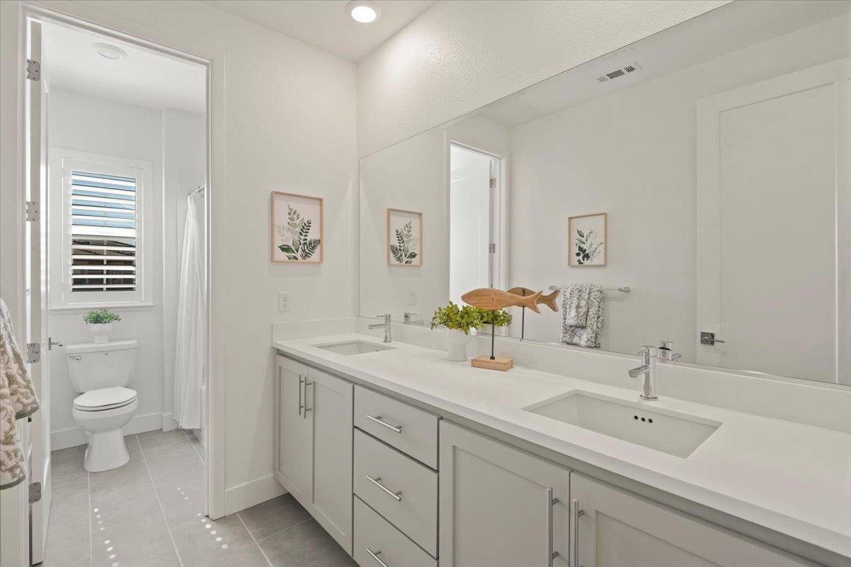 Gilroy, California, 95020, United States, 4 Bedrooms Bedrooms, ,3 BathroomsBathrooms,Residential,For Sale,1907628