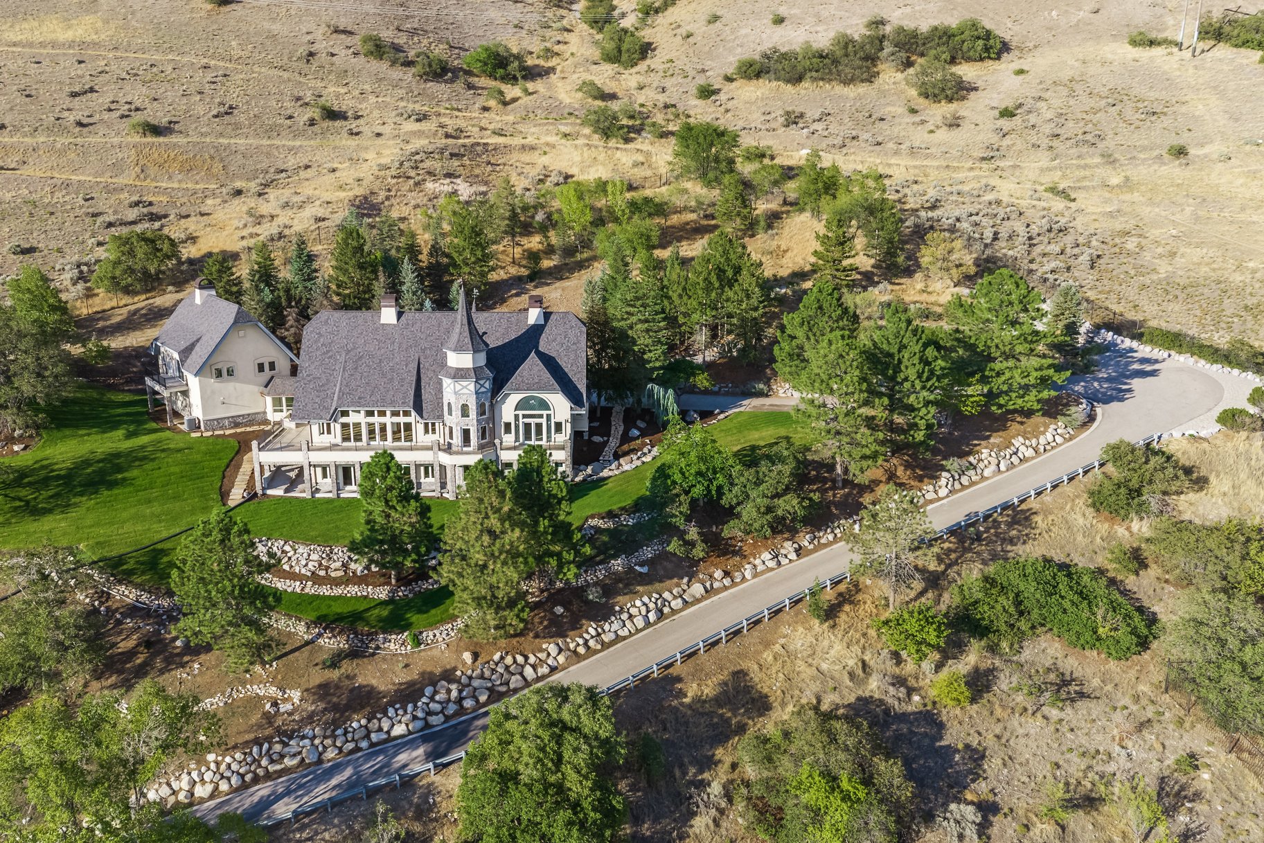  European Estate with Huge Views of the Valley - 物件實景
