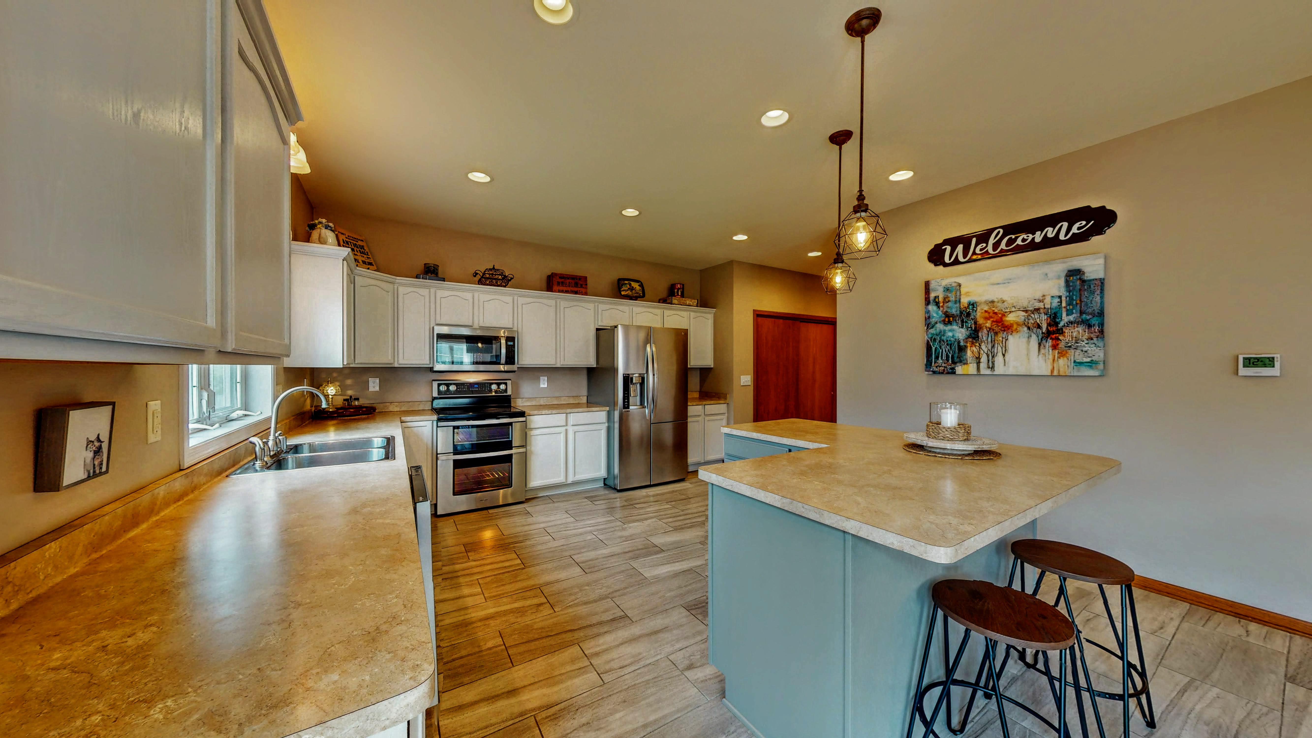 Koshkonong, Wisconsin, 53538, United States, 4 Bedrooms Bedrooms, ,4 BathroomsBathrooms,Residential,For Sale,1982148