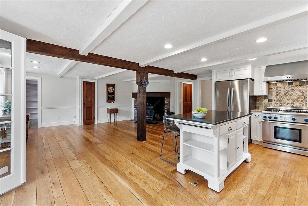 Harvard, Massachusetts, 01451, United States, 4 Bedrooms Bedrooms, ,3 BathroomsBathrooms,Residential,For Sale,1895832