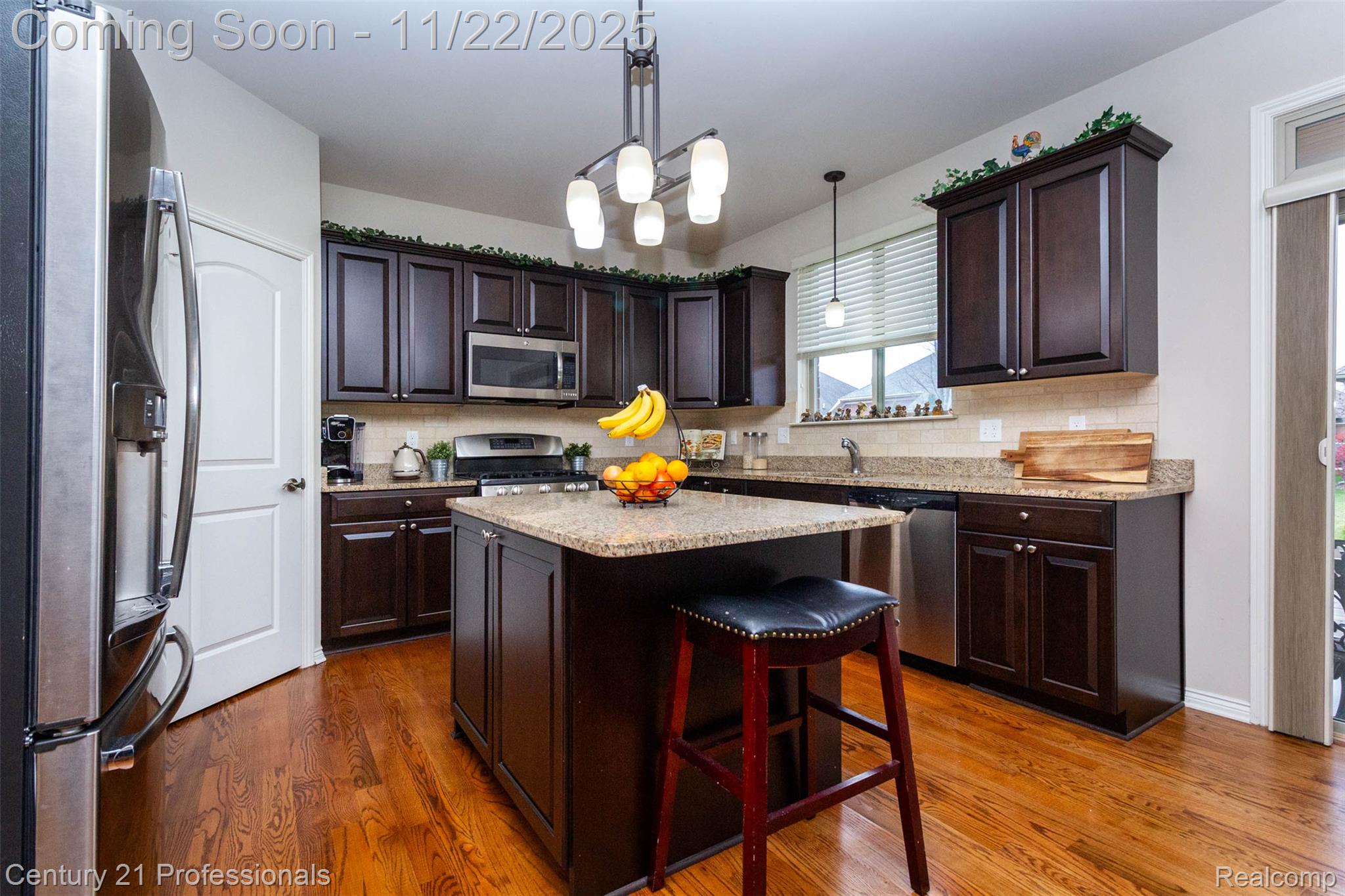 ClintonTownship, Michigan, 48038, United States, 3 Bedrooms Bedrooms, ,4 BathroomsBathrooms,Residential,For Sale,1994254