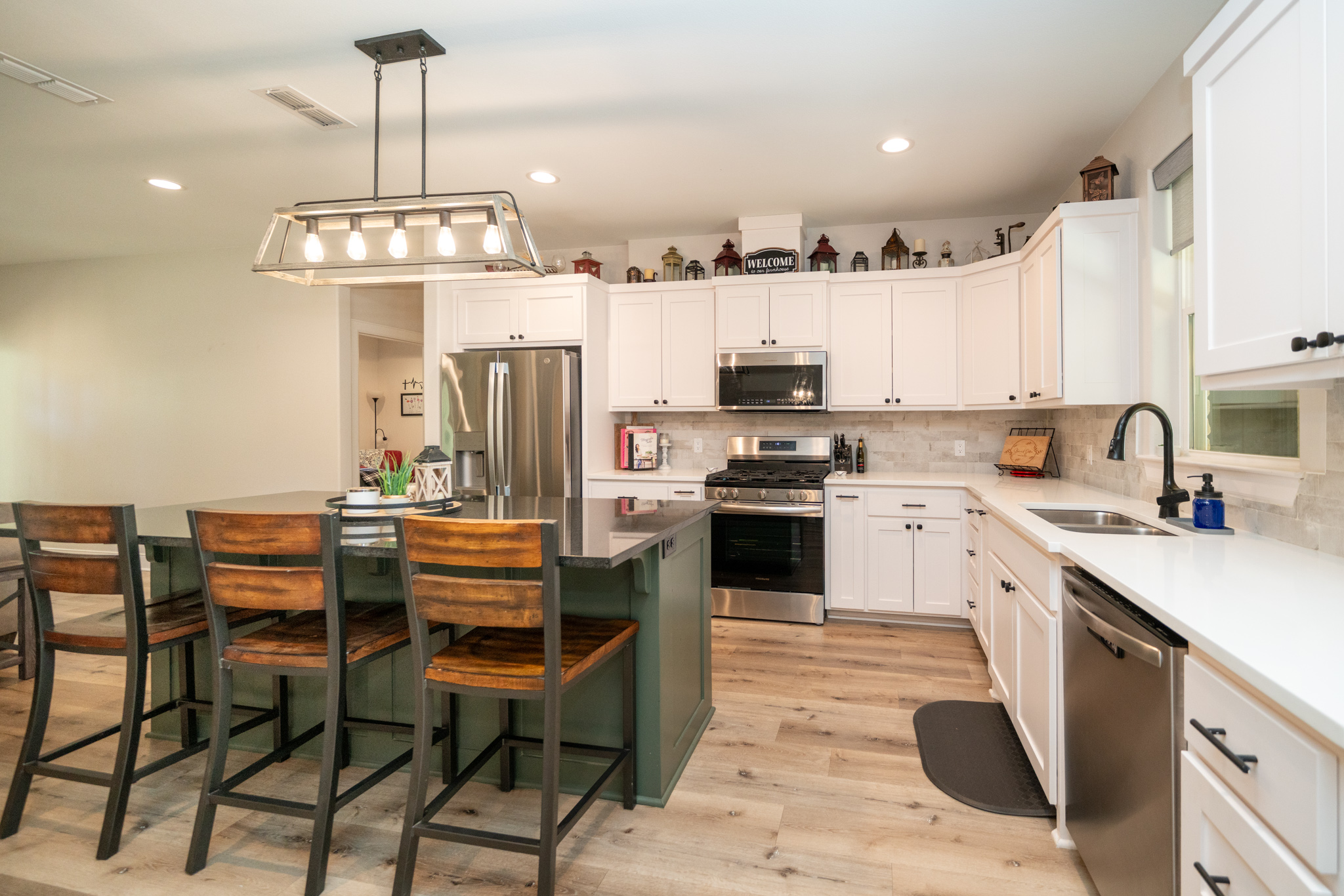 Jacksonville, Texas, 75766, United States, 3 Bedrooms Bedrooms, ,2 BathroomsBathrooms,Residential,For Sale,2012358