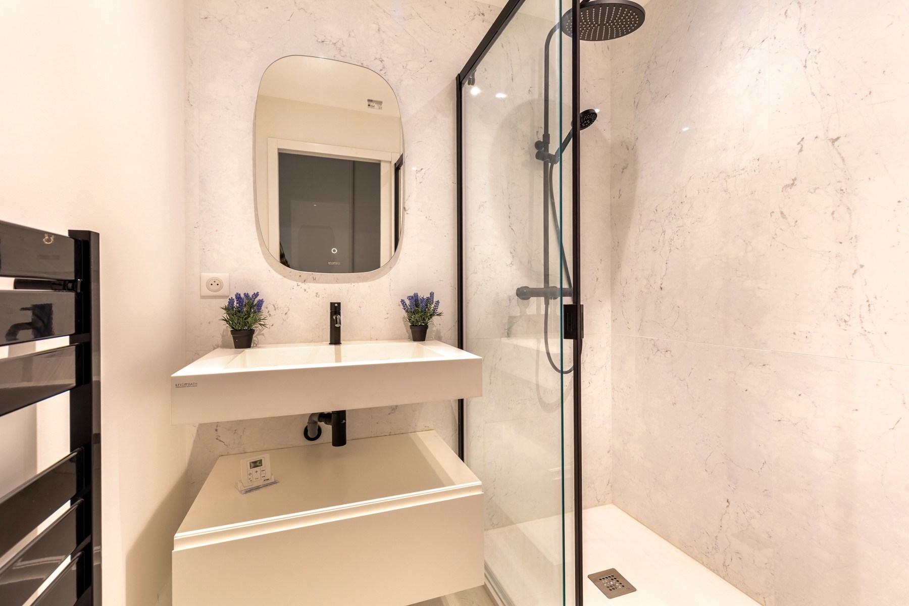  BORDEAUX - HEART OF CHARTRONS - EXCEPTIONAL APARTMENT 285M² - GARDEN / TERRACE … - 物件實景