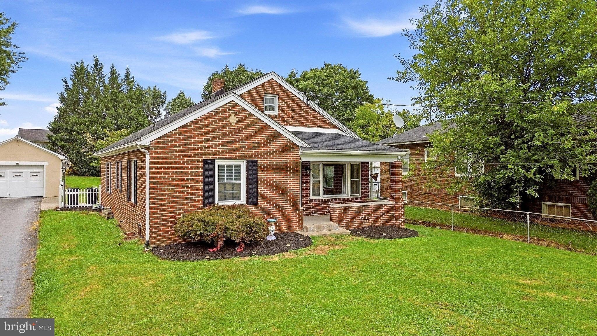 Woodbury Ave, Martinsburg, WV 25404