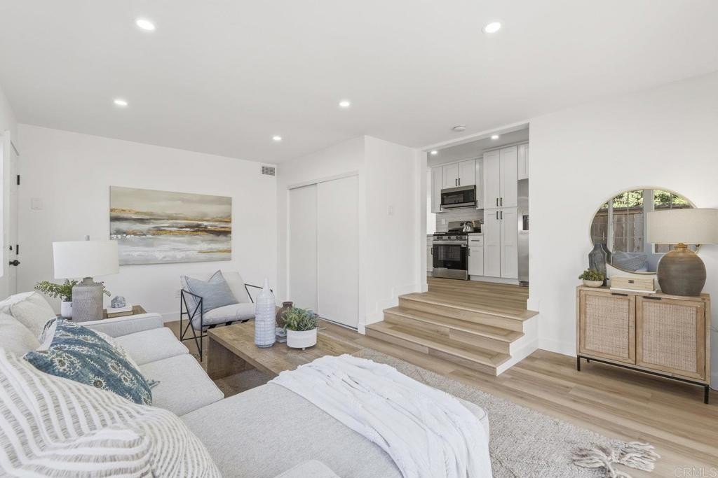 Escondido, California, 92027, United States, 3 Bedrooms Bedrooms, ,2 BathroomsBathrooms,Residential,For Sale,1990327