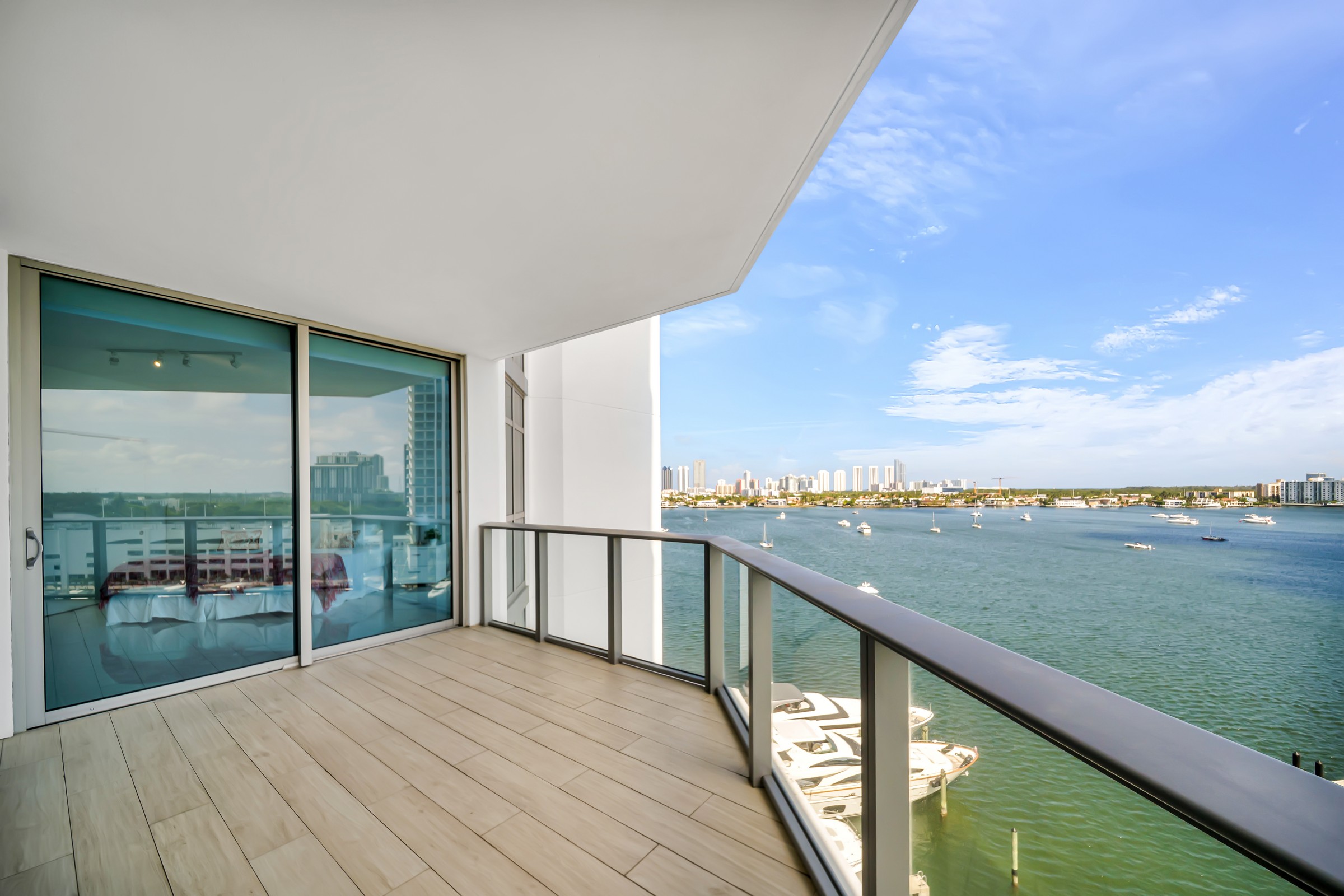 17301 Biscayne Blvd, North Miami Beach, FL, 33160 - 物件實景