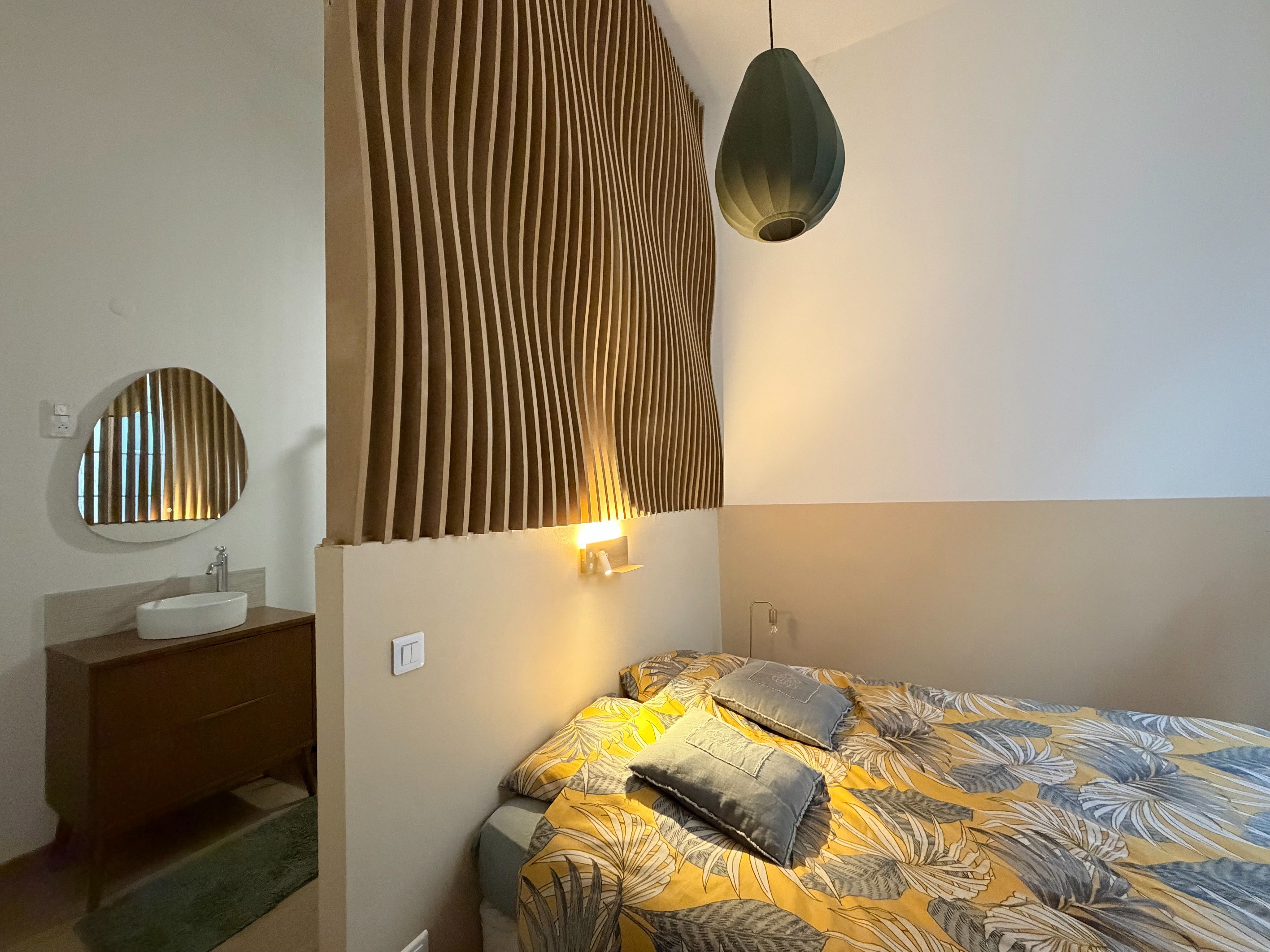  Superb renovation for this charming one-bedroom apartment... - 物件實景