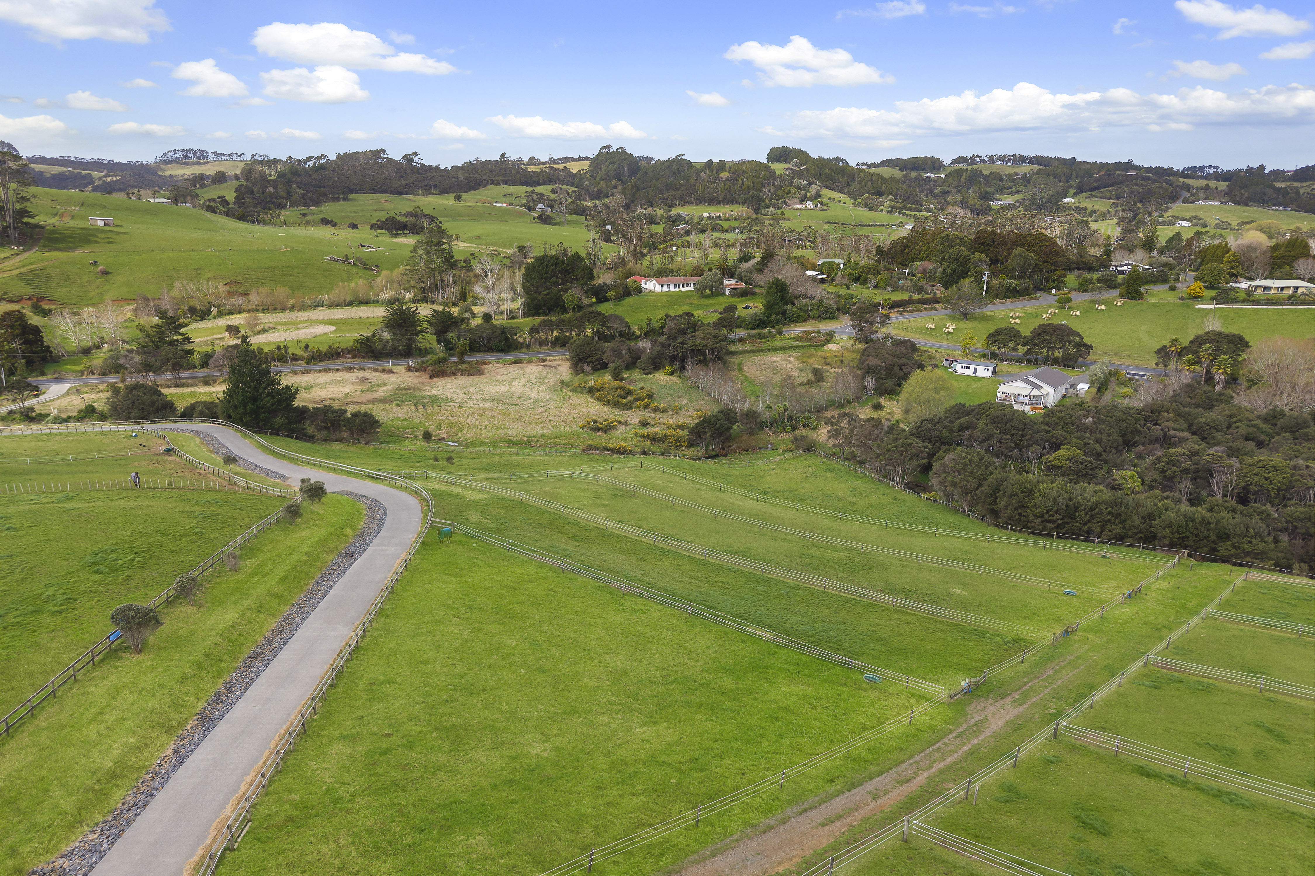  Equestrian Facility - Land Bank with Income - 物件實景