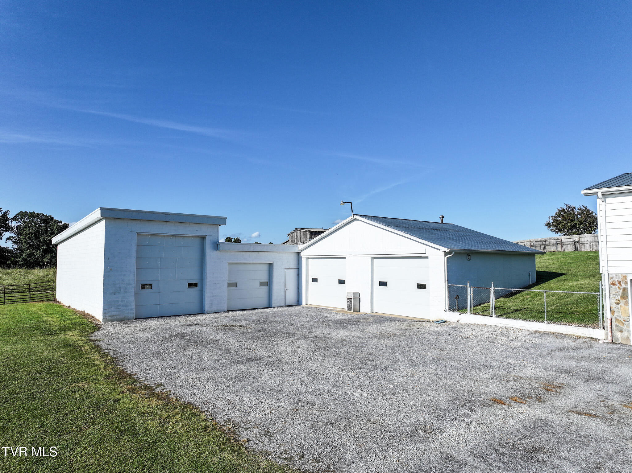 Greeneville, Tennessee, 37743, United States, 3 Bedrooms Bedrooms, ,2 BathroomsBathrooms,Residential,For Sale,1982221