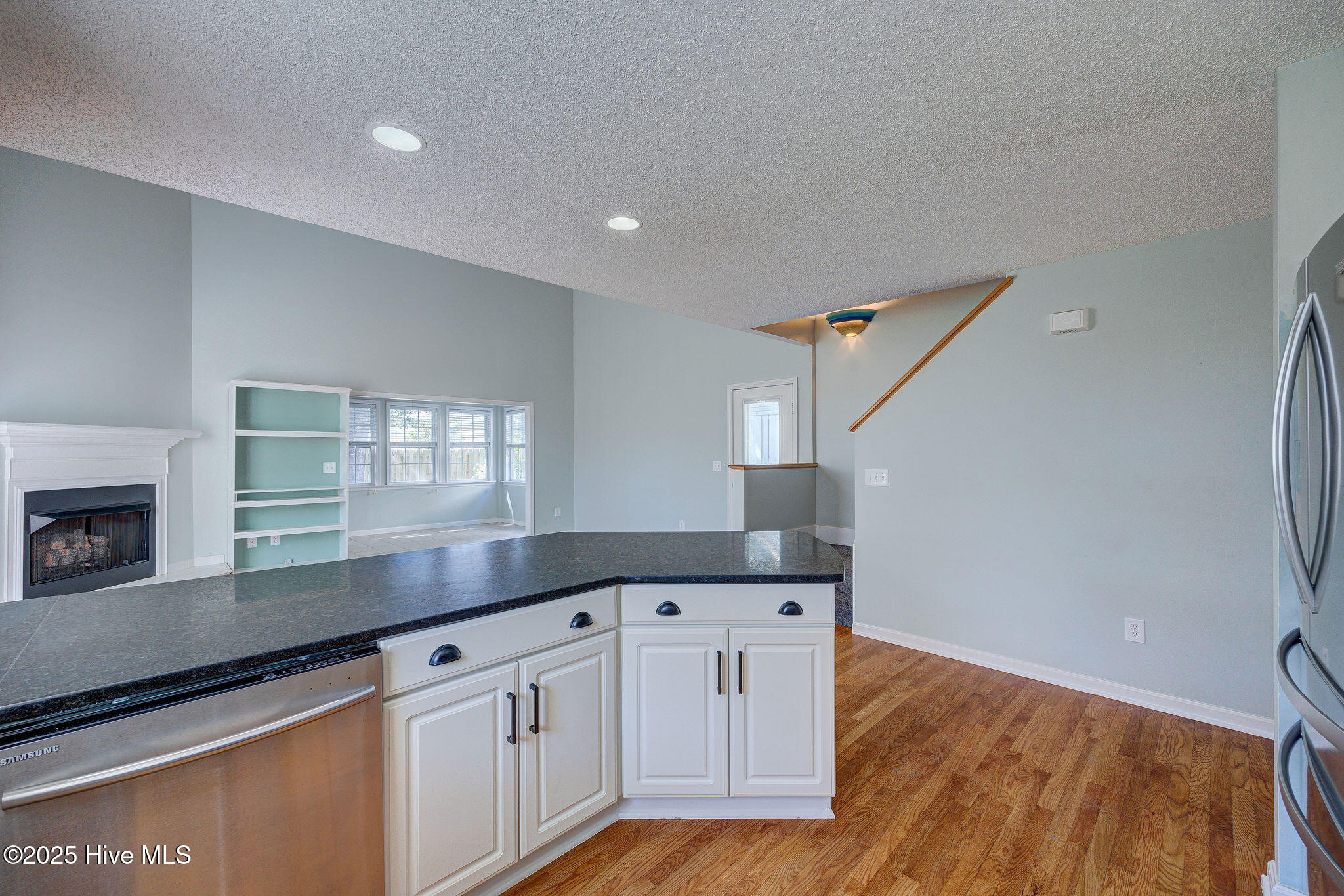 Carolina Beach, North Carolina, 28428, United States, 2 Bedrooms Bedrooms, ,2 BathroomsBathrooms,Residential,For Sale,1956851