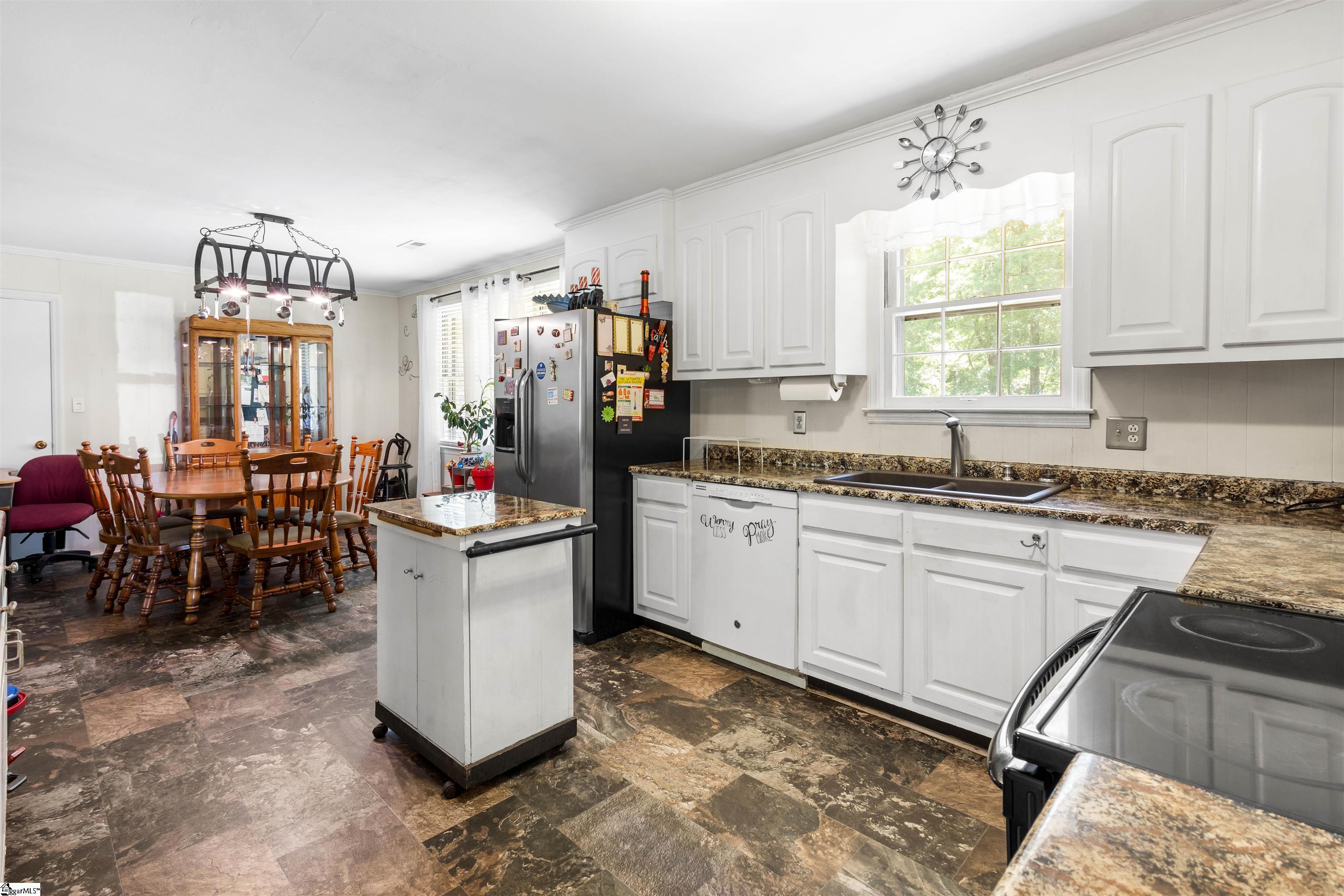 Piedmont, South Carolina, 29673, United States, 3 Bedrooms Bedrooms, ,2 BathroomsBathrooms,Residential,For Sale,1798377