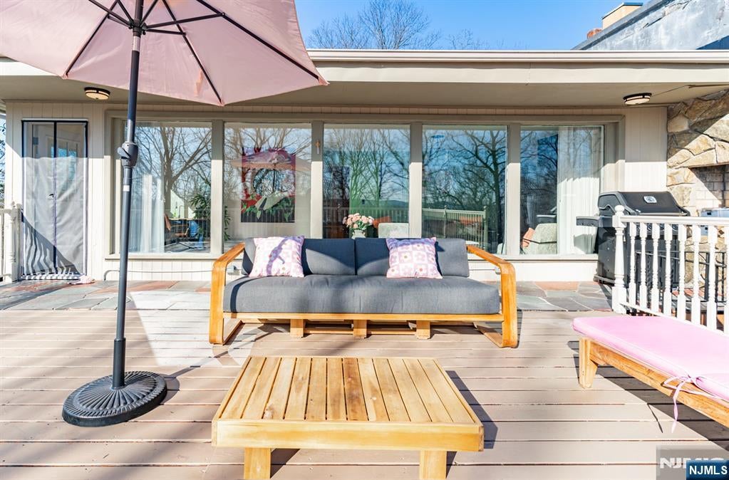 Ringwood, New Jersey, 07456, United States, 3 Bedrooms Bedrooms, ,3 BathroomsBathrooms,Residential,For Sale,1981754