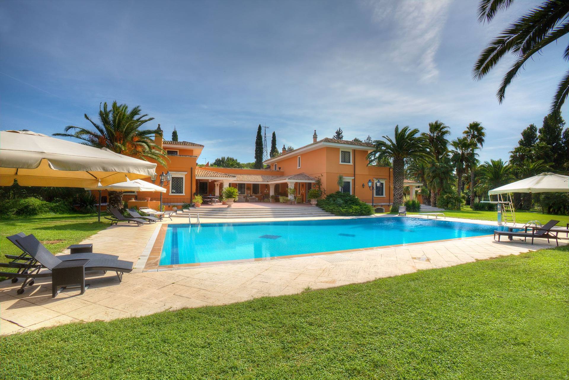 Lecce, Lecce, 73100, IT, 10 Bedrooms Bedrooms, ,10 BathroomsBathrooms,Residential,For Sale,1991439