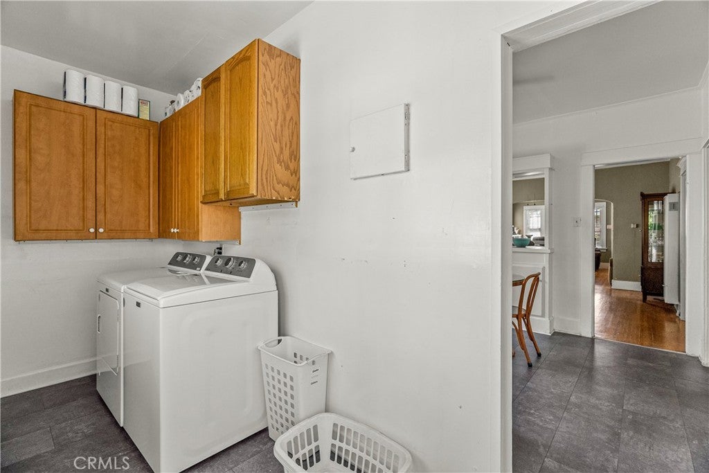 Los Angeles, California, 90032, United States, 3 Bedrooms Bedrooms, ,1 BathroomBathrooms,Residential,For Sale,1923092