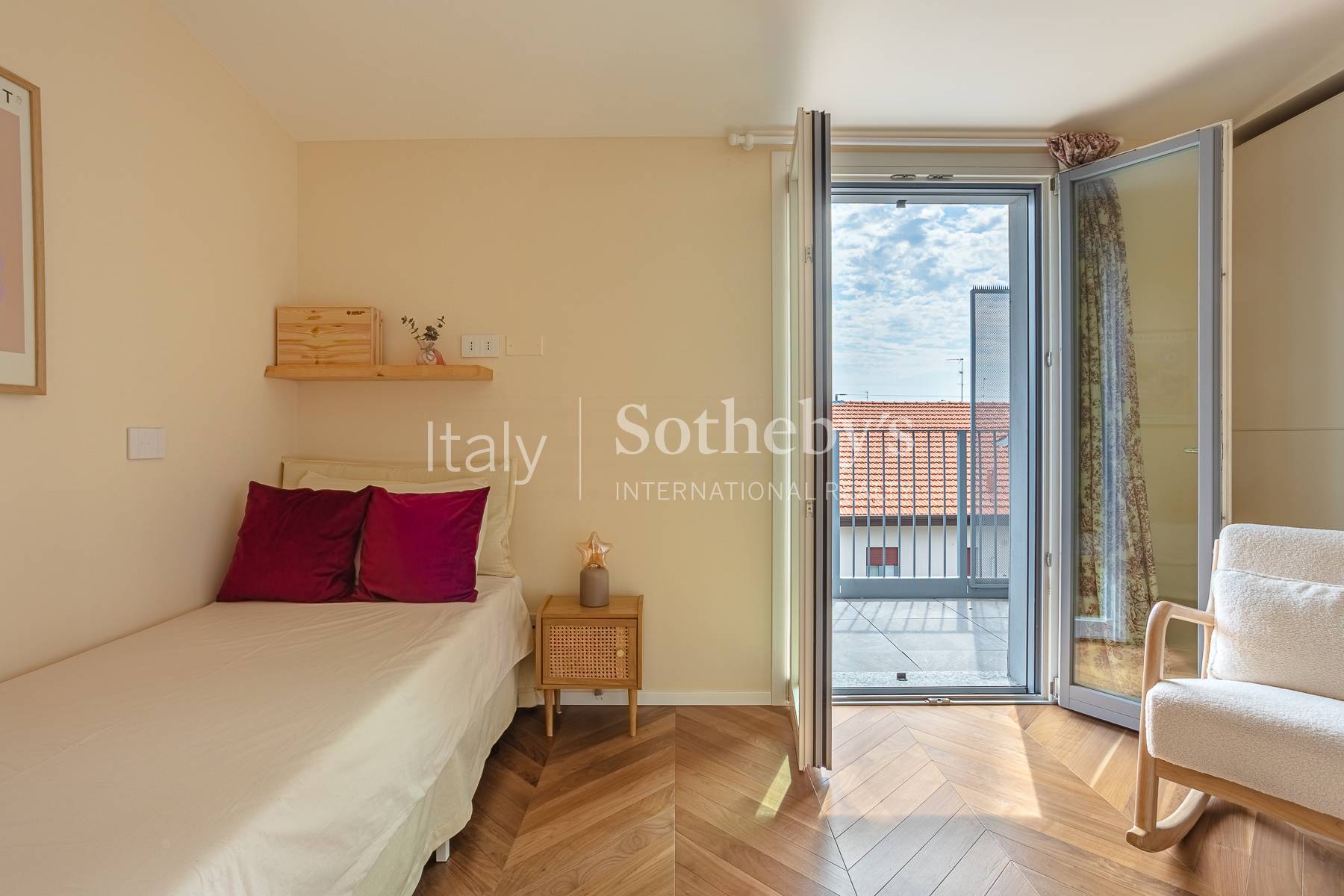  Light-filled penthouse in an elegant residential setting - 物件實景