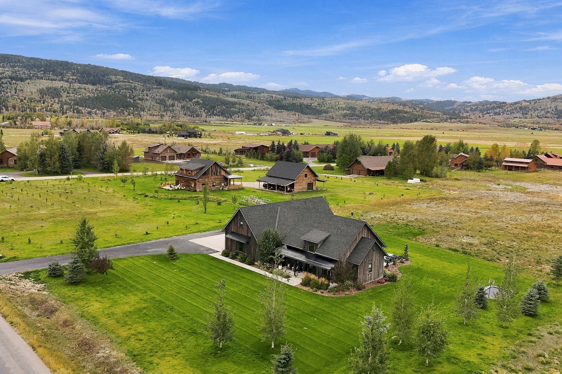  Turnkey Mountain Retreat - 物件實景