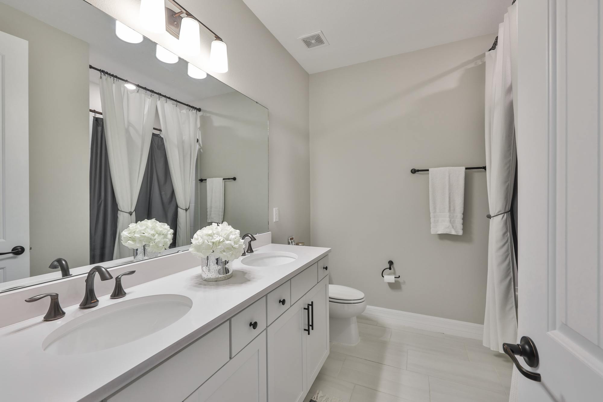 Wesley Chapel, Florida, 33545, United States, 4 Bedrooms Bedrooms, ,3 BathroomsBathrooms,Residential,For Sale,2010734