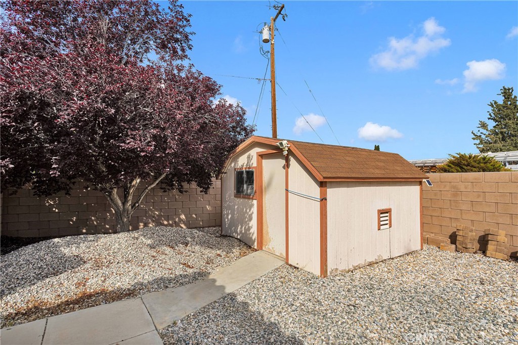 Apple Valley, California, 92307, United States, 4 Bedrooms Bedrooms, ,3 BathroomsBathrooms,Residential,For Sale,1795446