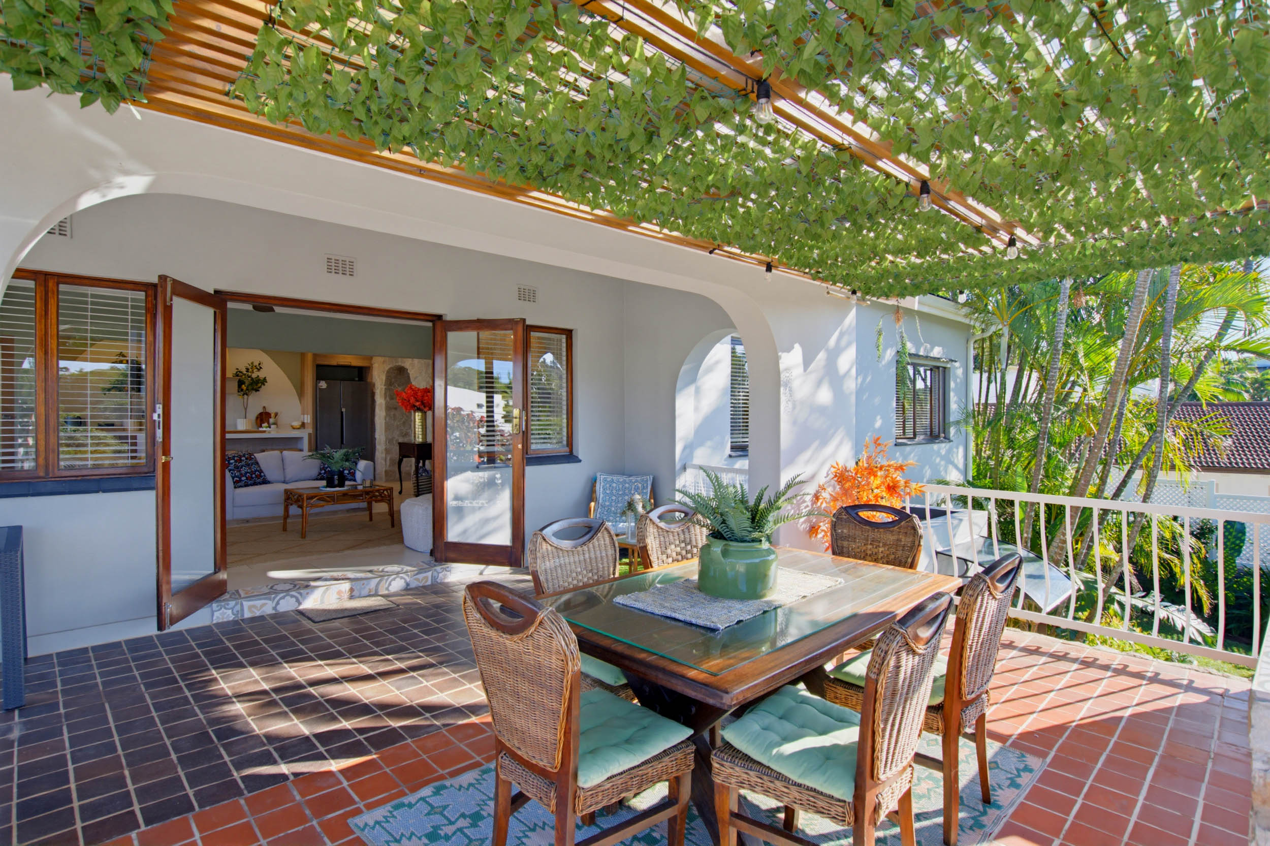  Fully Renovated Coastal Residence with Guest Flatlet and Sea Views in Salt Rock - 物件實景