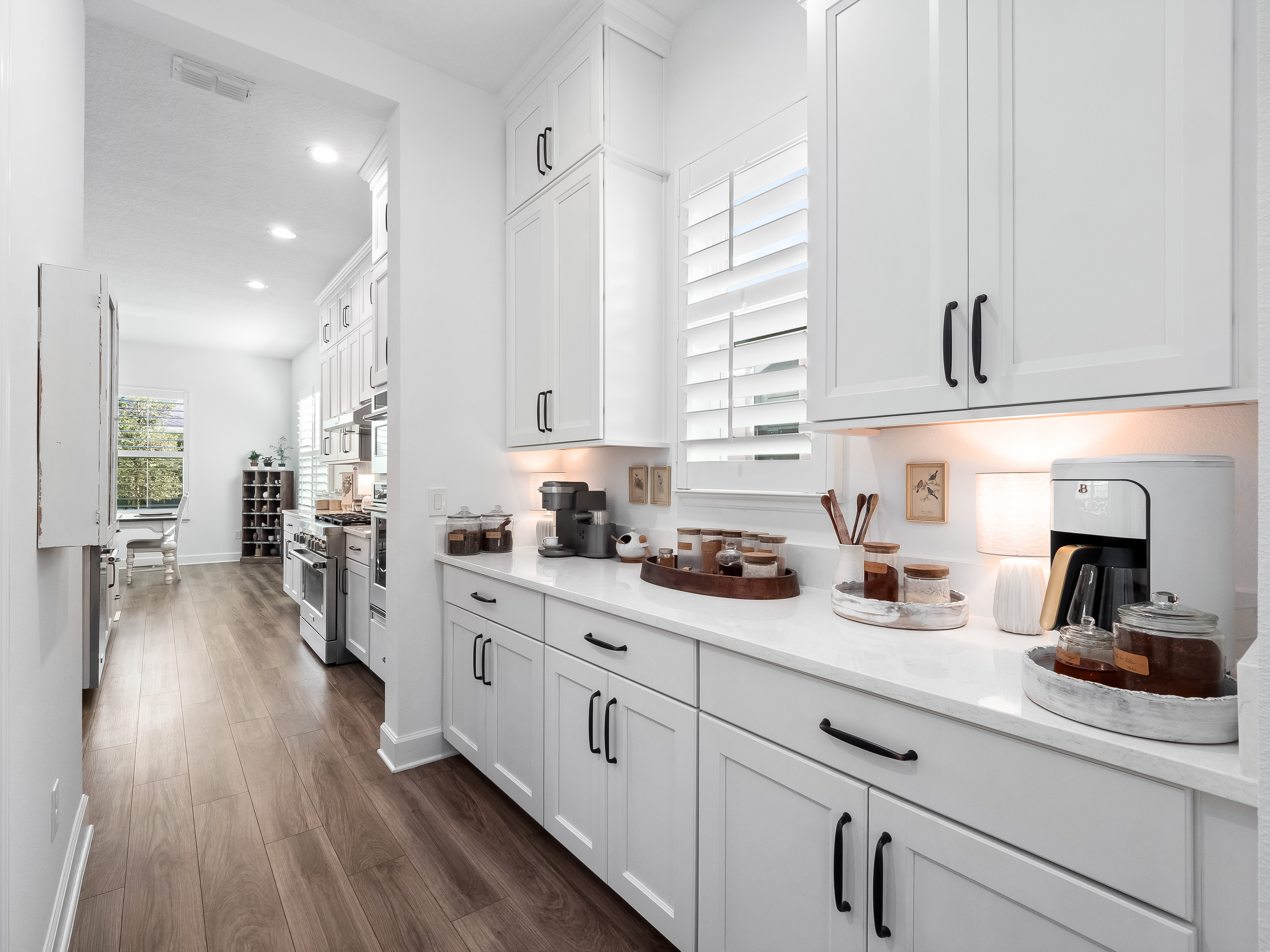 Winter Garden, Florida, 34787, United States, 5 Bedrooms Bedrooms, ,5 BathroomsBathrooms,Residential,For Sale,1914233
