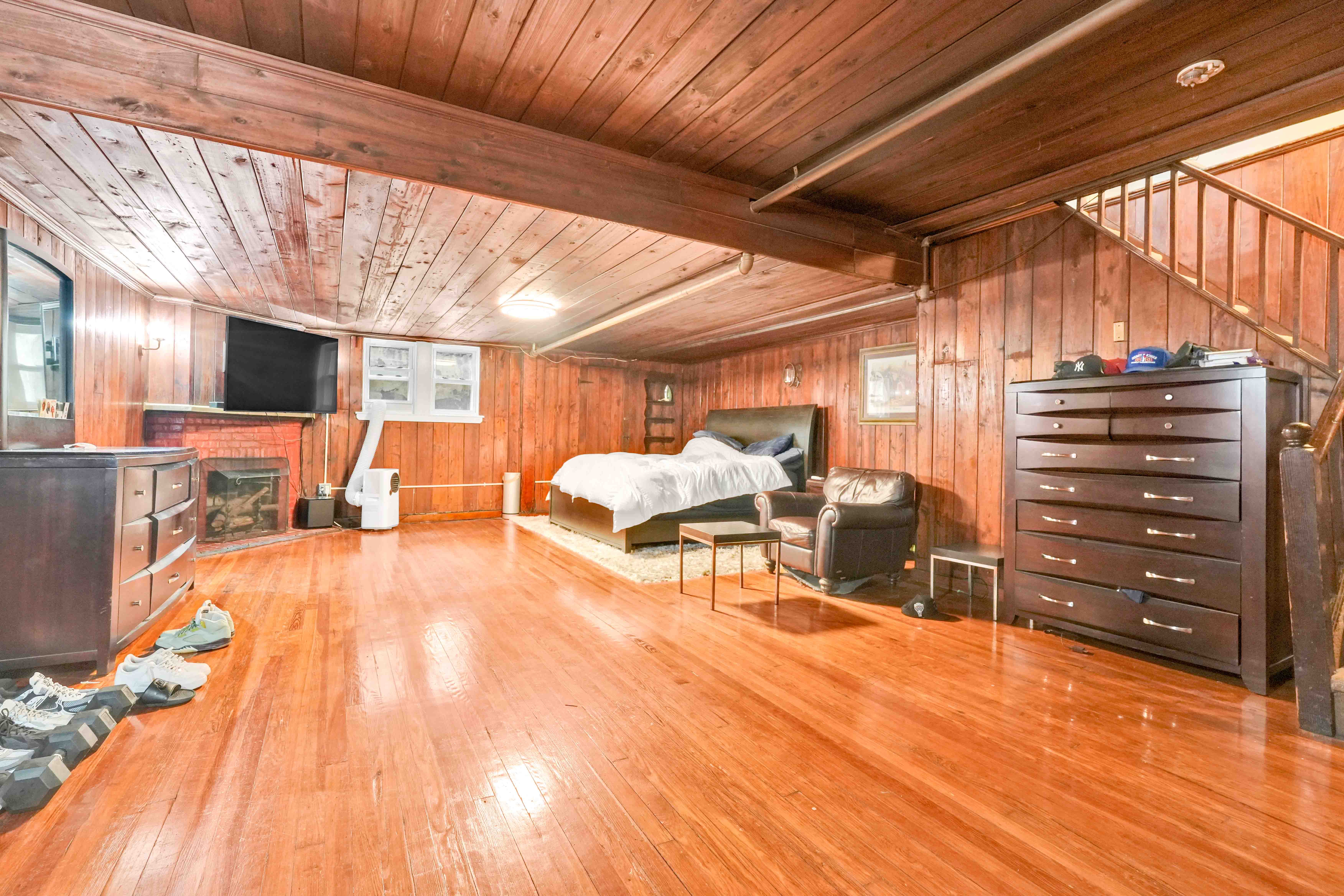 Laurelton, New York, 11413, United States, 3 Bedrooms Bedrooms, ,4 BathroomsBathrooms,Residential,For Sale,1944975