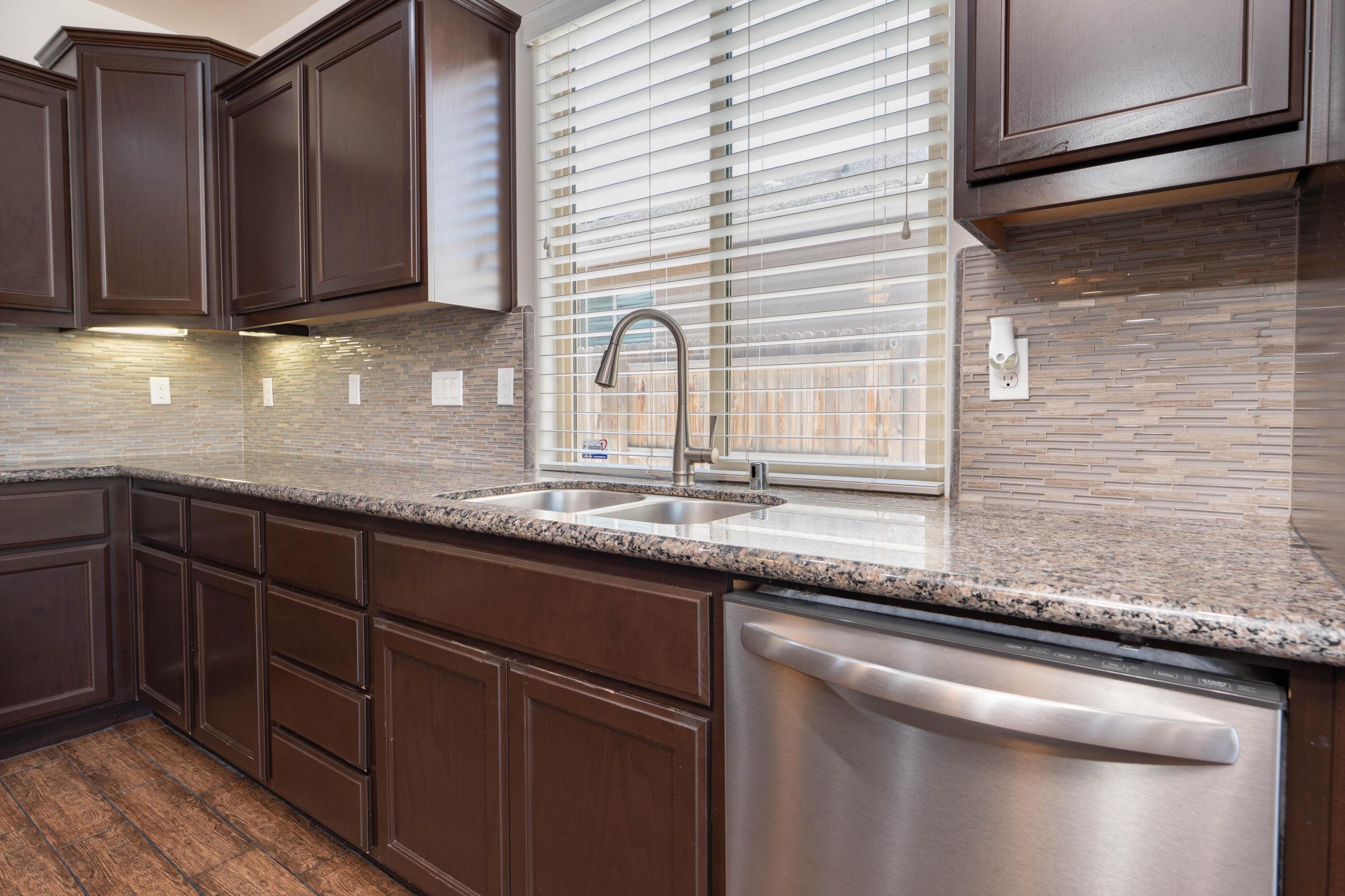 Tulare, California, 93274, United States, 4 Bedrooms Bedrooms, ,3 BathroomsBathrooms,Residential,For Sale,1975083