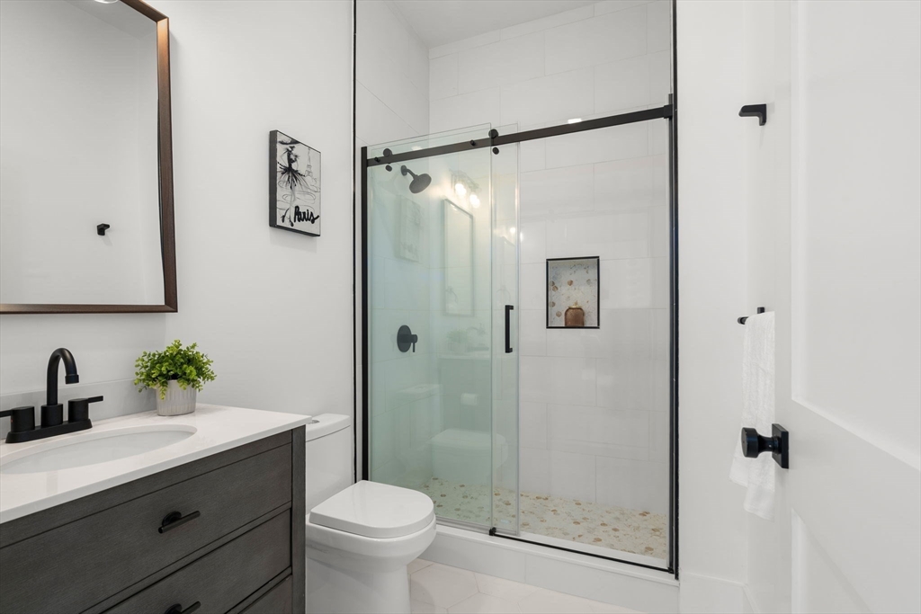 Somerville, Massachusetts, 02145, United States, 5 Bedrooms Bedrooms, ,5 BathroomsBathrooms,Residential,For Sale,1849882