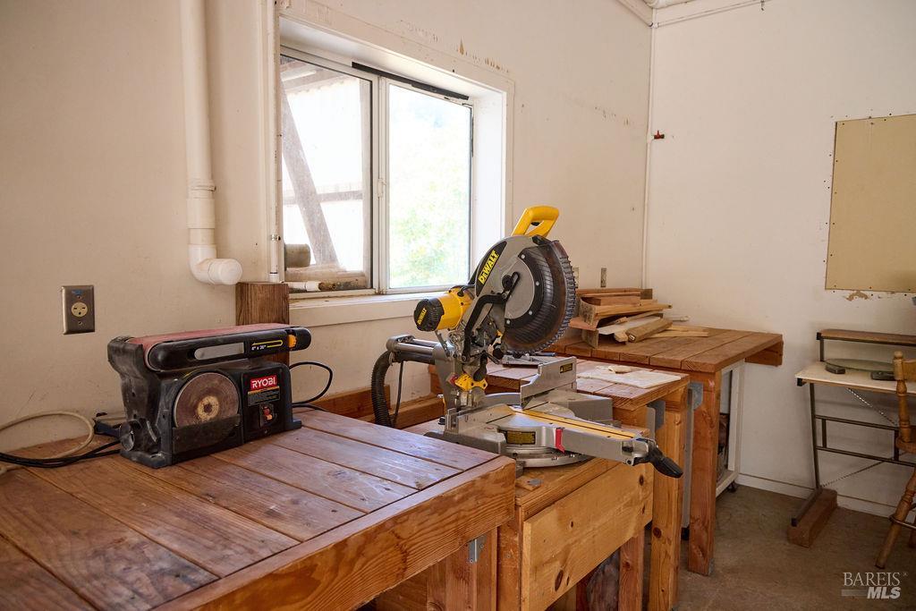 Redwood Valley, California, 95470-8010, United States, 3 Bedrooms Bedrooms, ,2 BathroomsBathrooms,Residential,For Sale,1984443