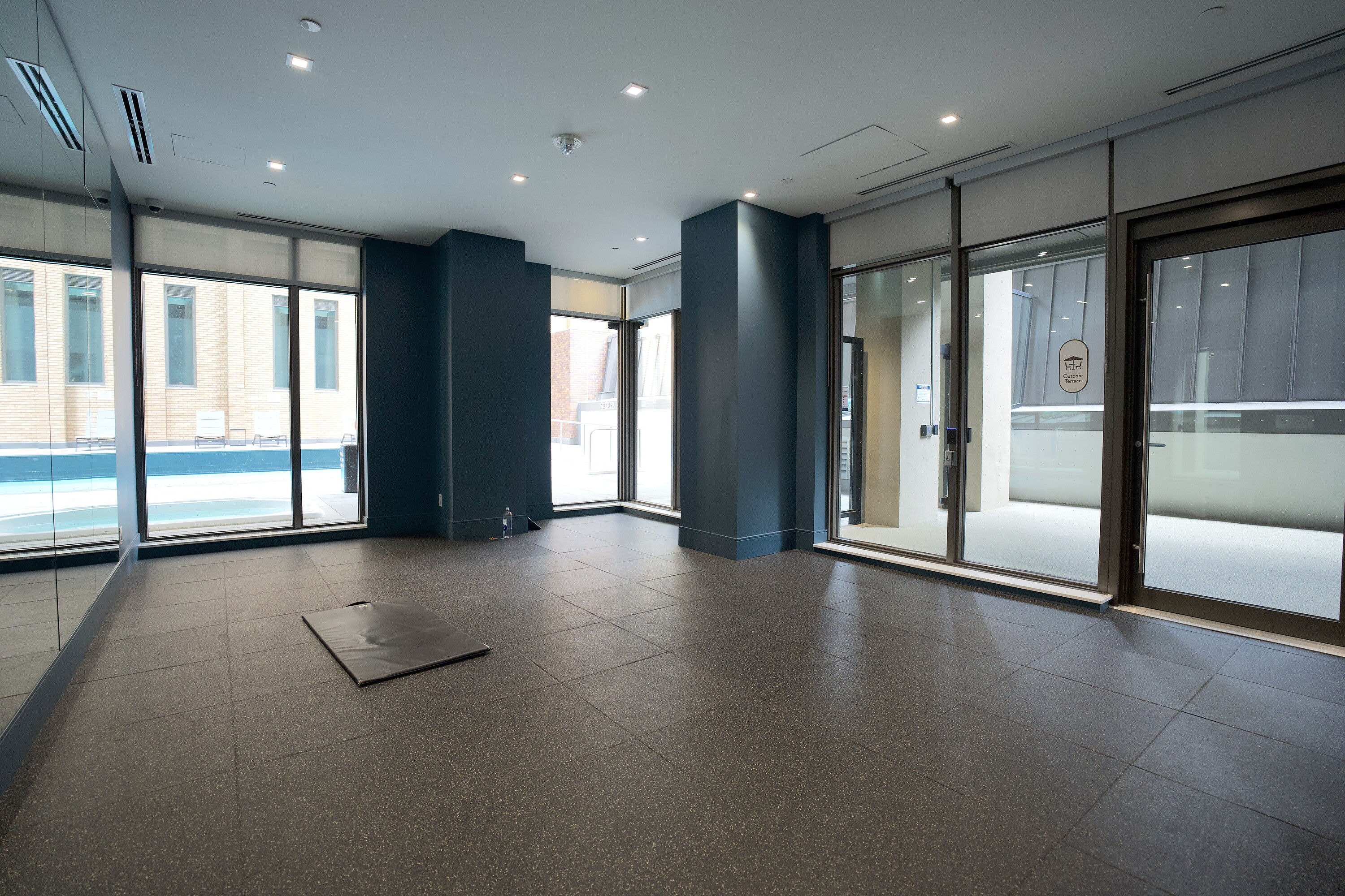  Theatre District Residence - 物件實景