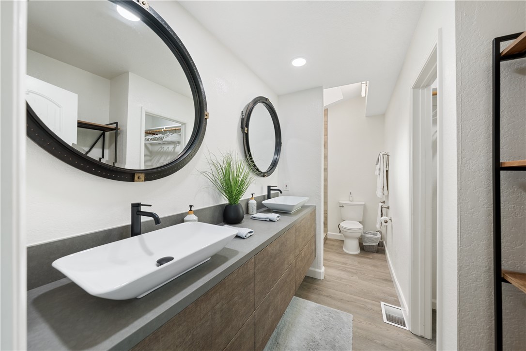 Temecula, California, 92592, United States, 3 Bedrooms Bedrooms, ,3 BathroomsBathrooms,Residential,For Sale,2013729