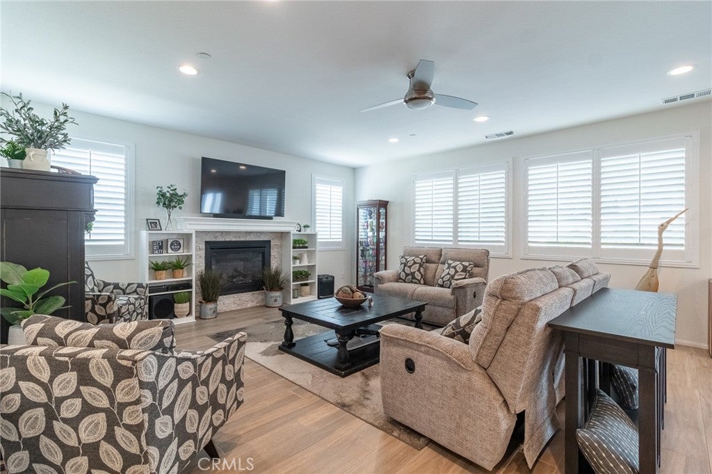 Redlands, California, 92374, United States, 5 Bedrooms Bedrooms, ,4 BathroomsBathrooms,Residential,For Sale,1974798