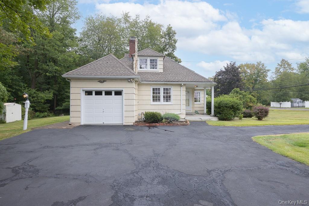 Nanuet, New York, 10954, United States, 3 Bedrooms Bedrooms, ,2 BathroomsBathrooms,Residential,For Sale,1942137