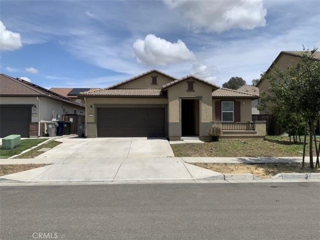 Stara St, Elk Grove, CA 95758