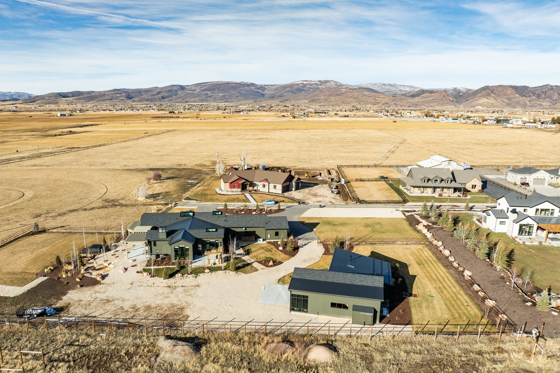  Rural Chic Farmhouse with Expansive Views and Seclusion - 物件實景