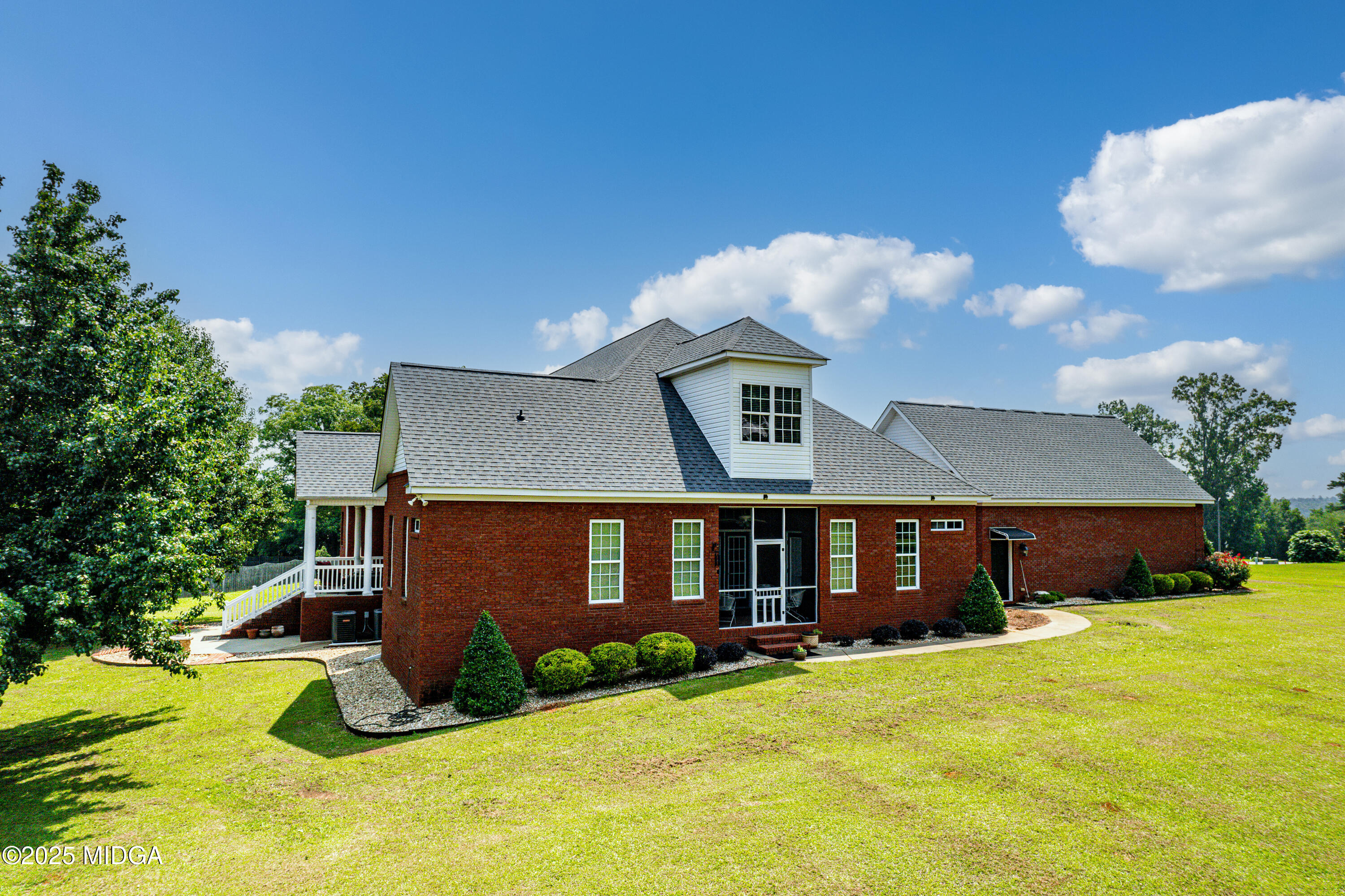 Macon, Georgia, 31220, United States, 5 Bedrooms Bedrooms, ,5 BathroomsBathrooms,Residential,For Sale,1850155