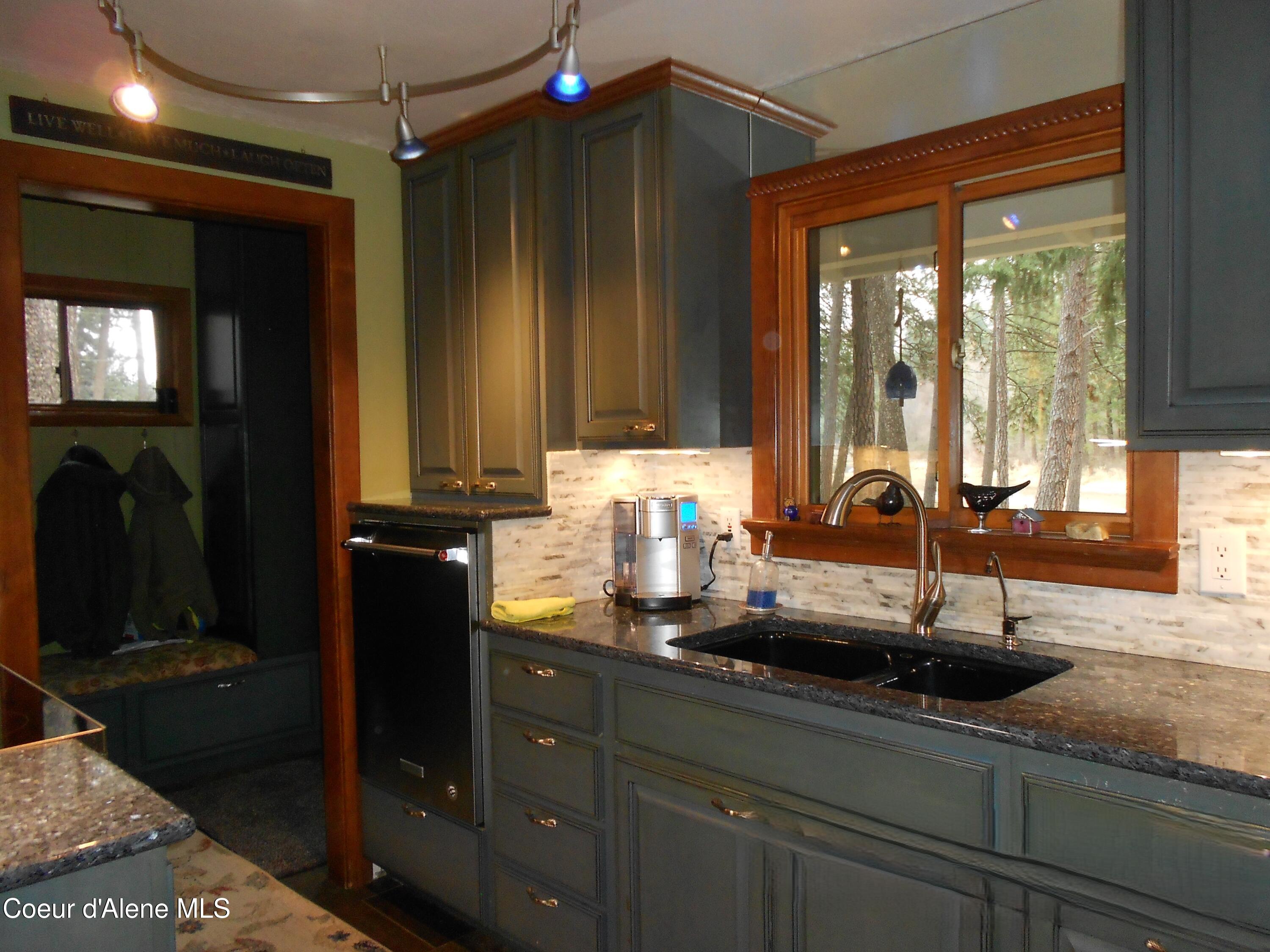 Coeur d'Alene, Idaho, 83814, United States, 4 Bedrooms Bedrooms, ,3 BathroomsBathrooms,Residential,For Sale,2012550