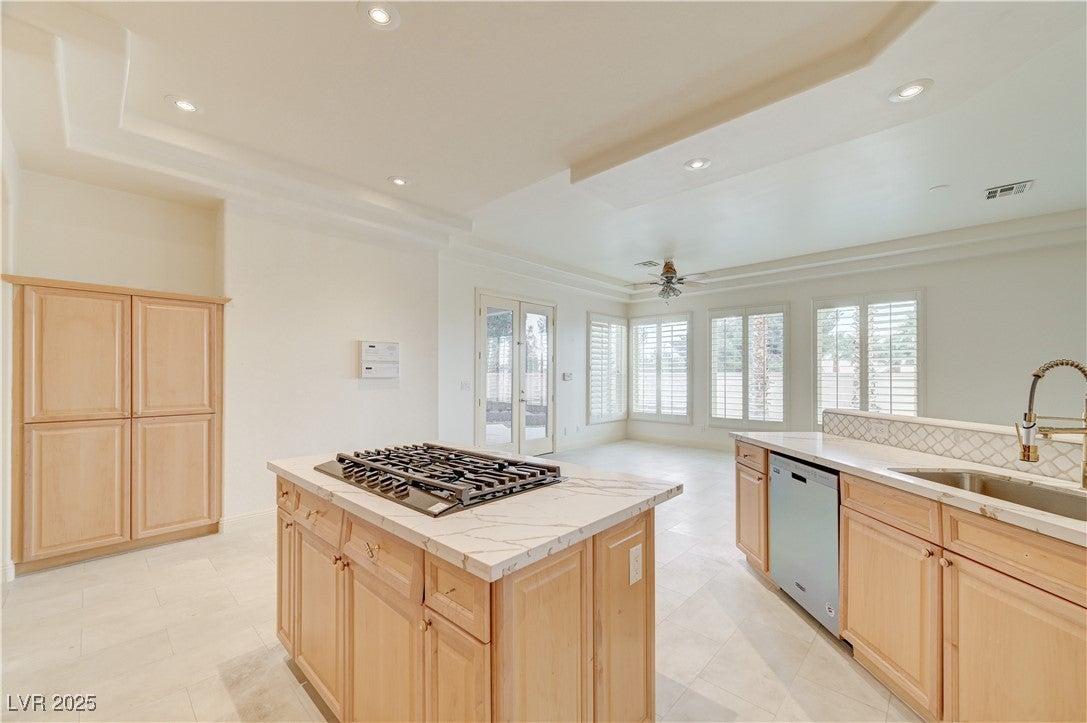 Las Vegas, Nevada, 89117, United States, 4 Bedrooms Bedrooms, ,5 BathroomsBathrooms,Residential,For Sale,2005418