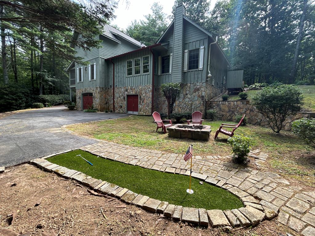 Blue Ridge, Georgia, 30513, United States, 3 Bedrooms Bedrooms, ,4 BathroomsBathrooms,Residential,For Sale,1858948