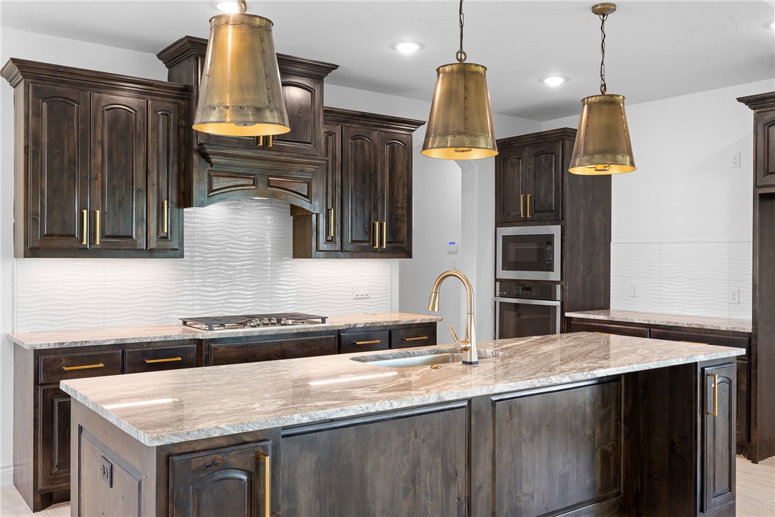 Bryan, Texas, 77808, United States, 3 Bedrooms Bedrooms, ,3 BathroomsBathrooms,Residential,For Sale,1984119