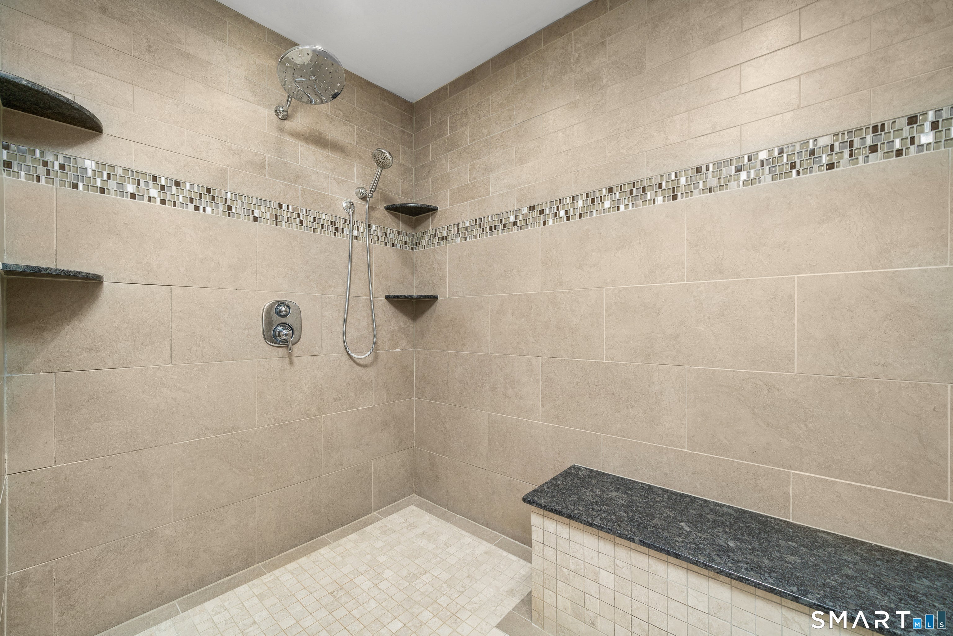 Middletown, Connecticut, 06457, United States, 5 Bedrooms Bedrooms, ,5 BathroomsBathrooms,Residential,For Sale,2042912