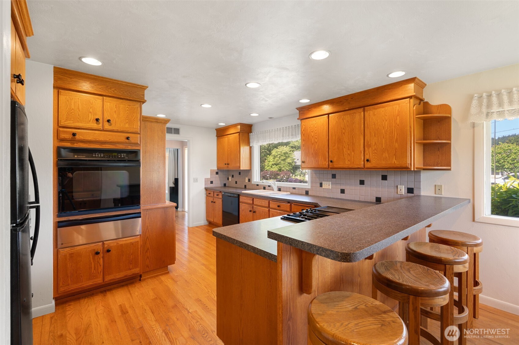 Chehalis, Washington, 98532, United States, 4 Bedrooms Bedrooms, ,3 BathroomsBathrooms,Residential,For Sale,2049062